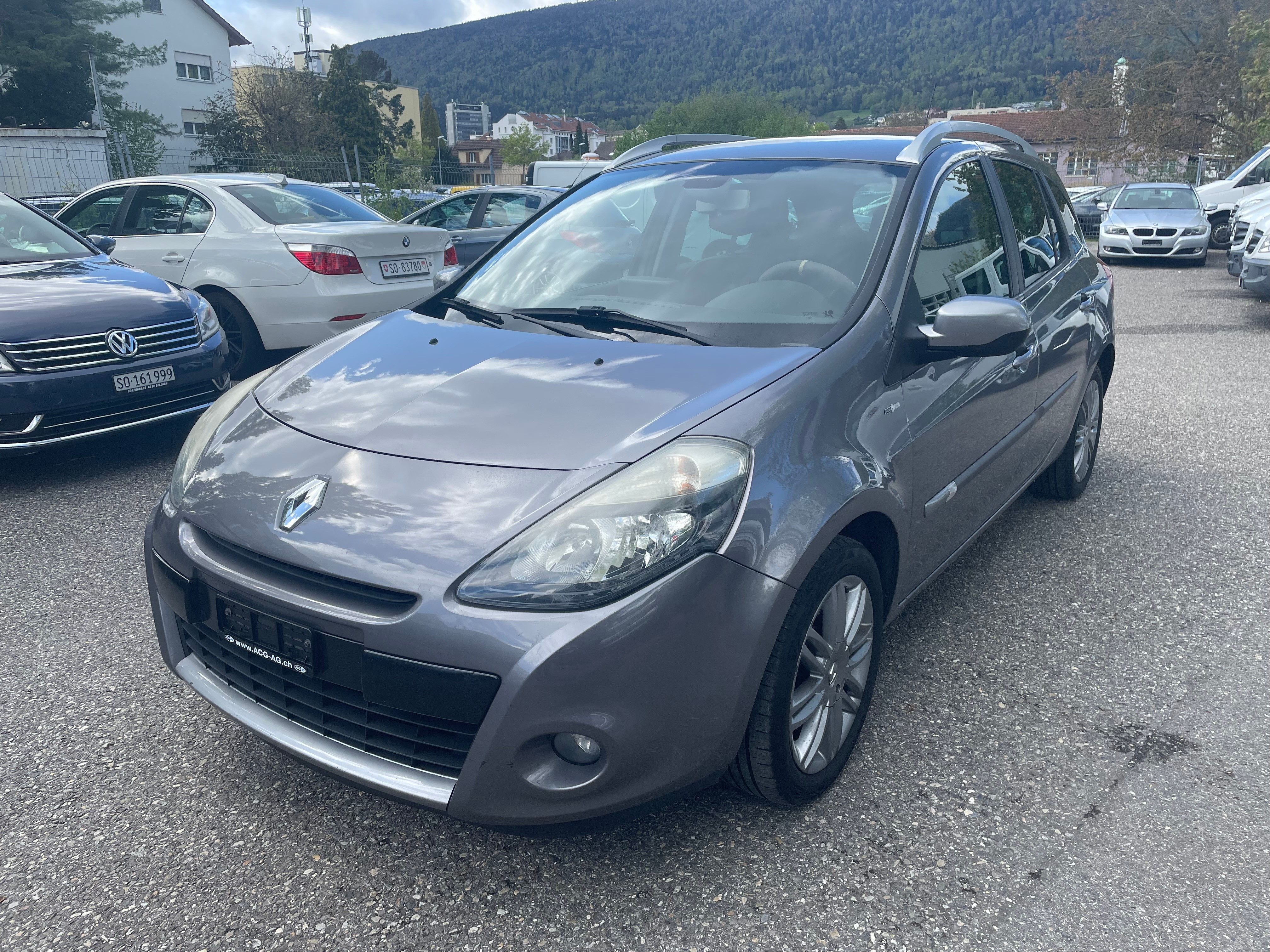 RENAULT Clio Grandtour 1.2 16V Turbo Expression * Gr. Navi ** Klima-auto ** PDC V&H ** Tempomat ** B5a