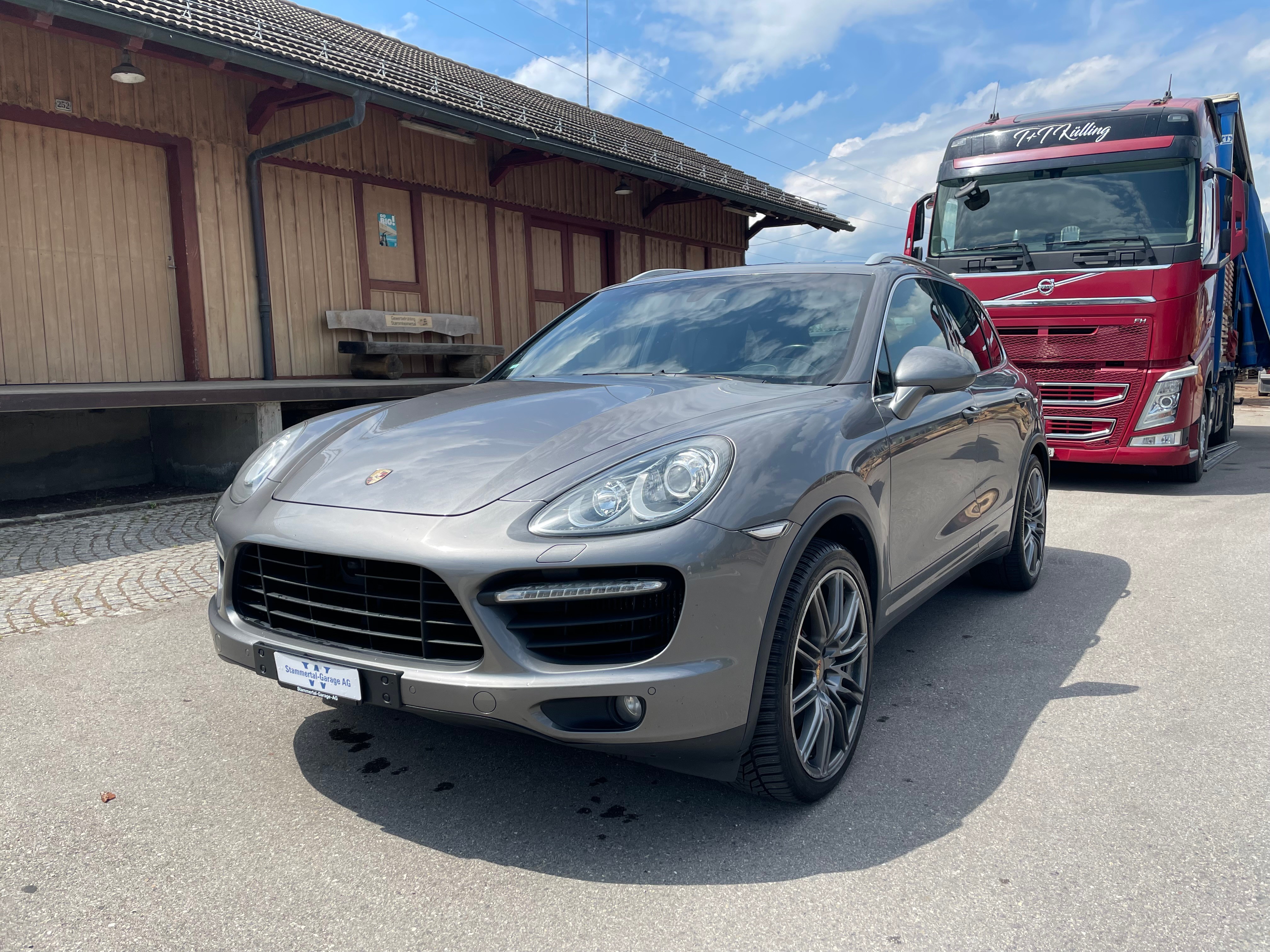 PORSCHE Cayenne Turbo