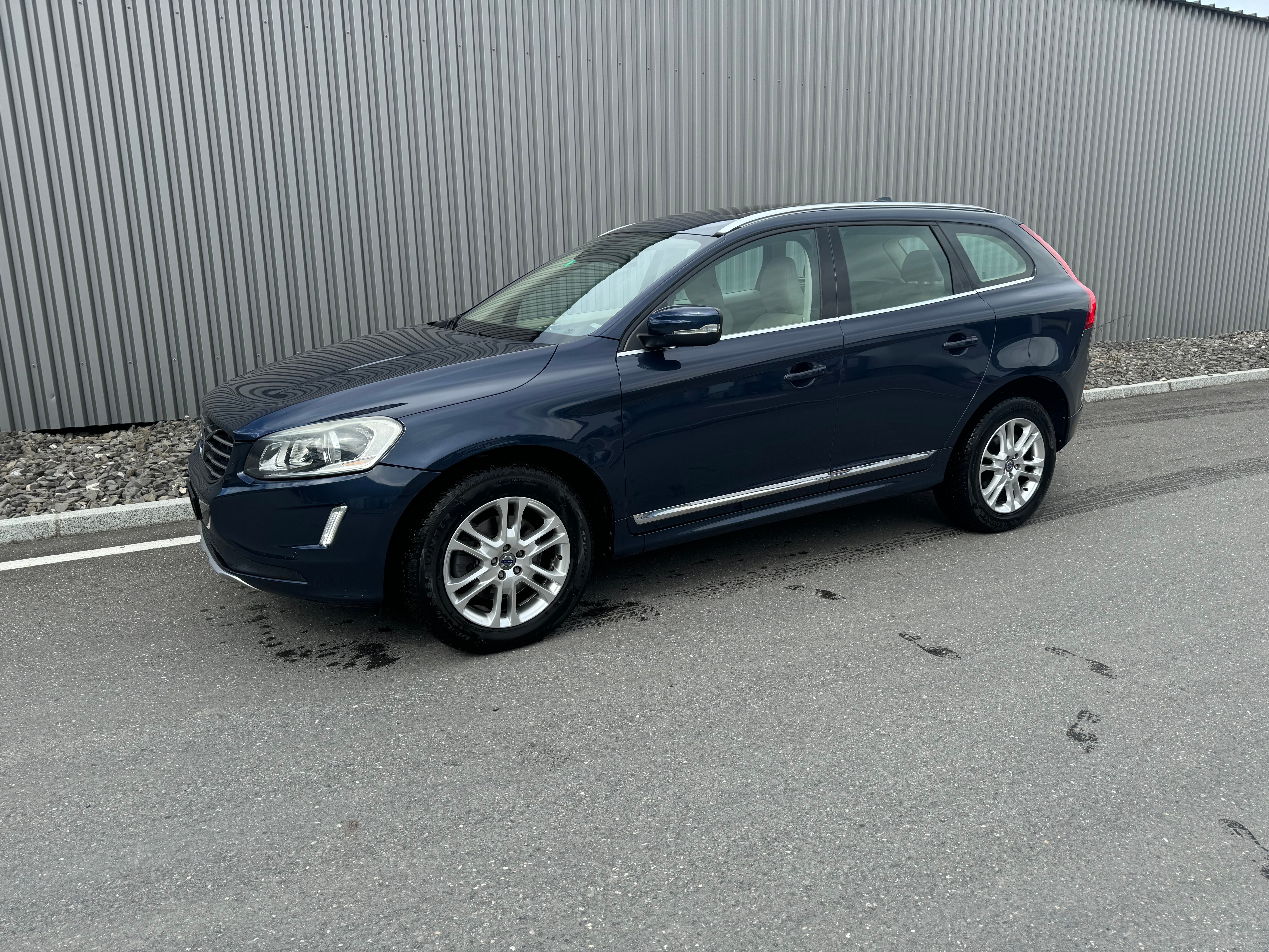 VOLVO XC60 D4 AWD Momentum Geartronic