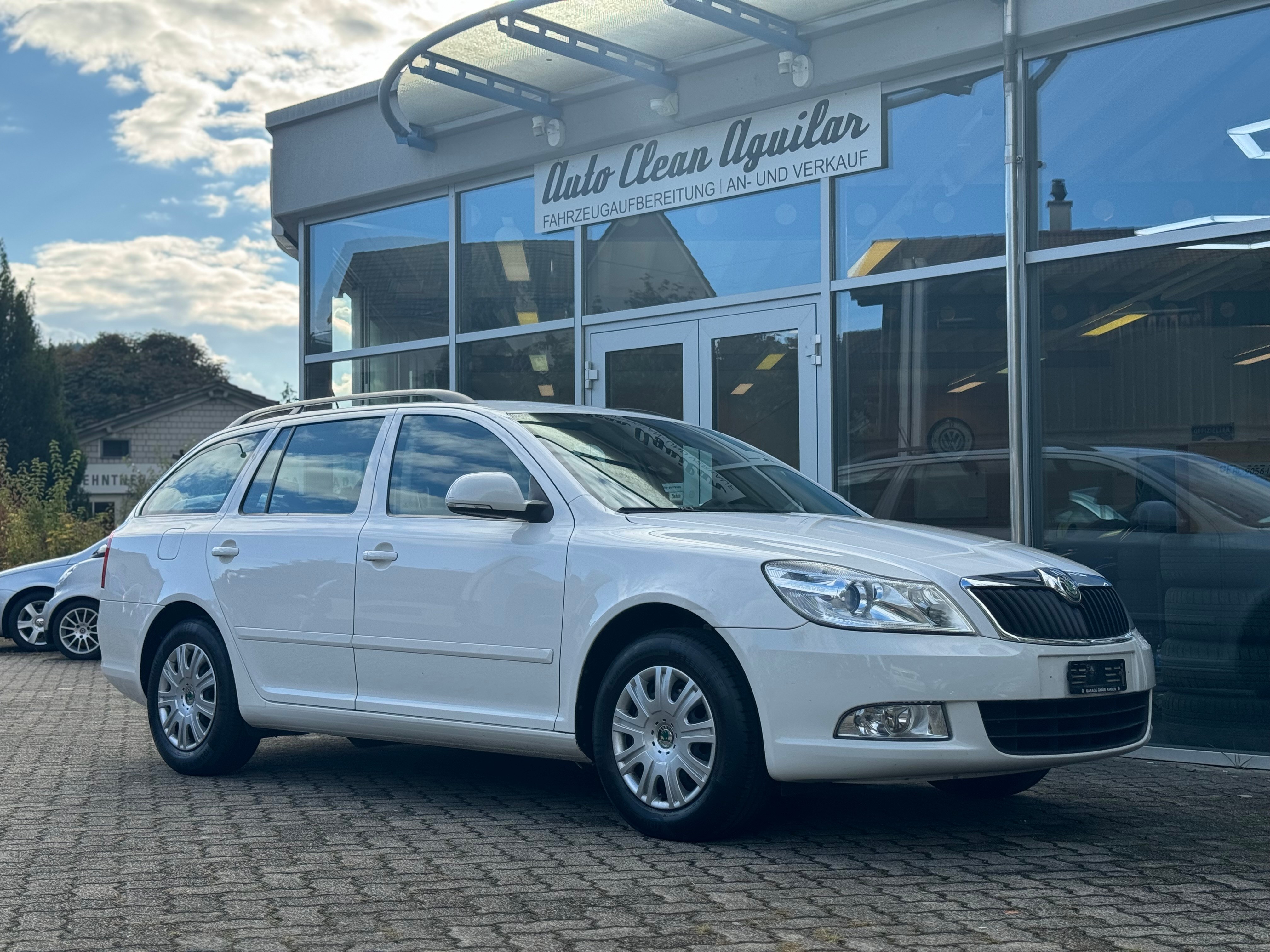 SKODA Octavia Combi 1.6 TDI Ambition DSG