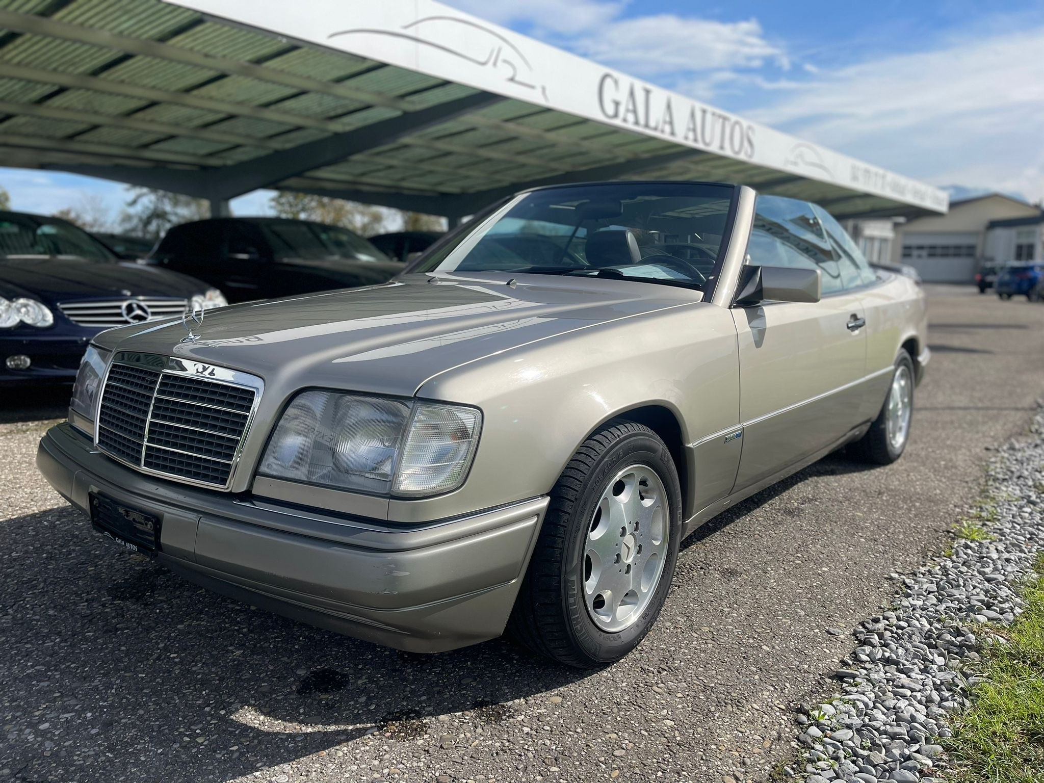 MERCEDES-BENZ E 320 Cabrio