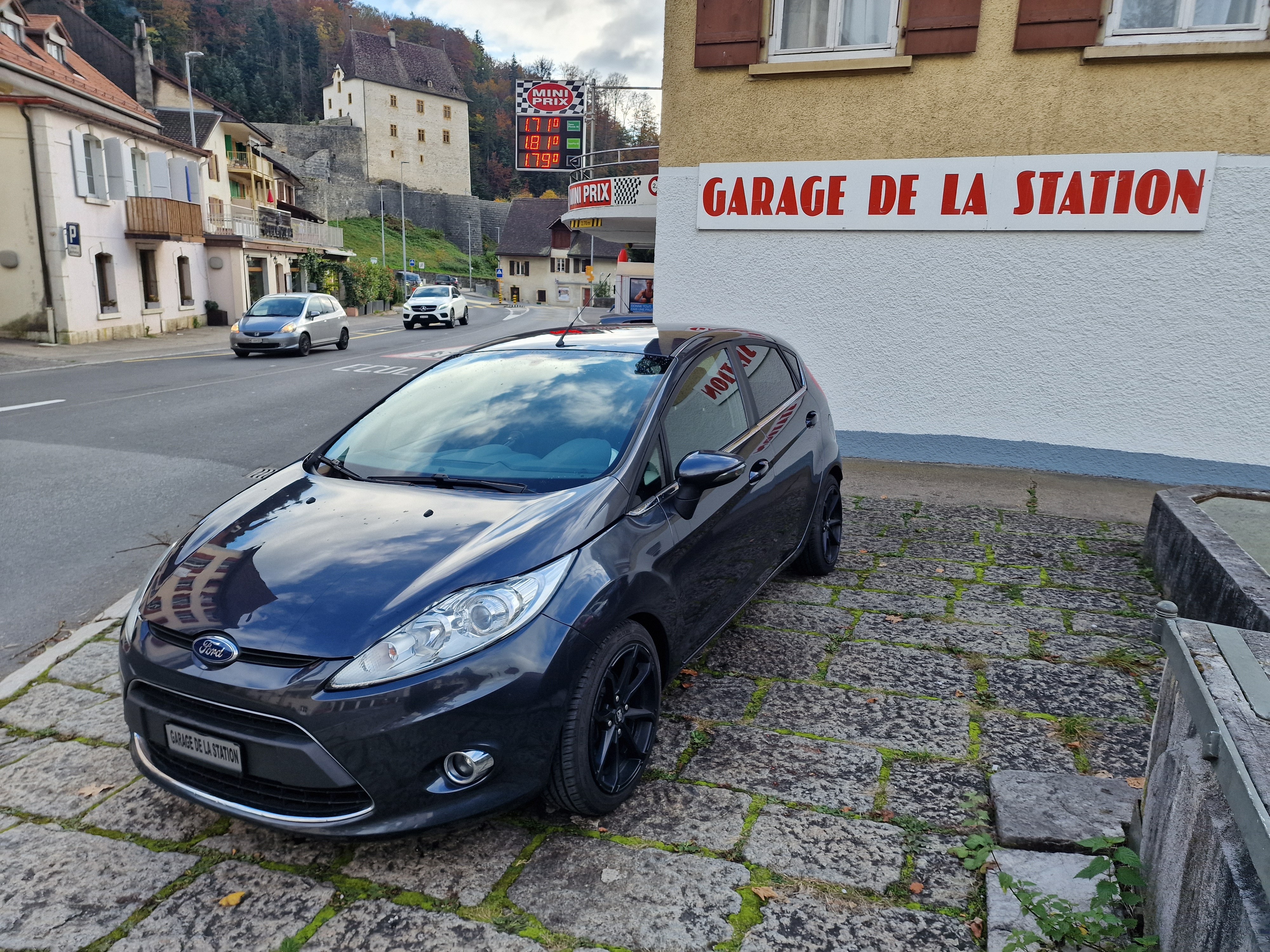 FORD Fiesta 1.4 16V Trend Automatic