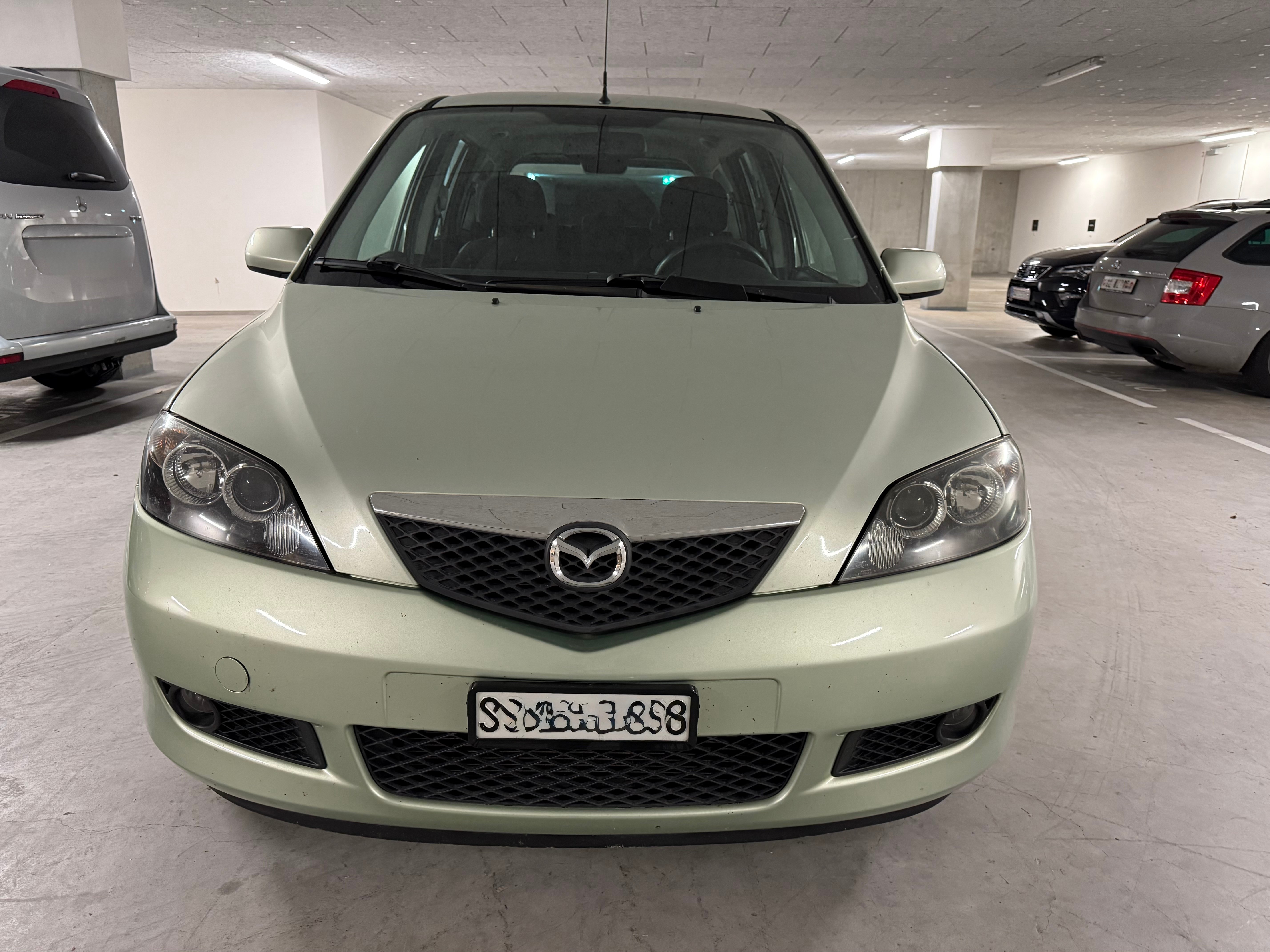 MAZDA 2