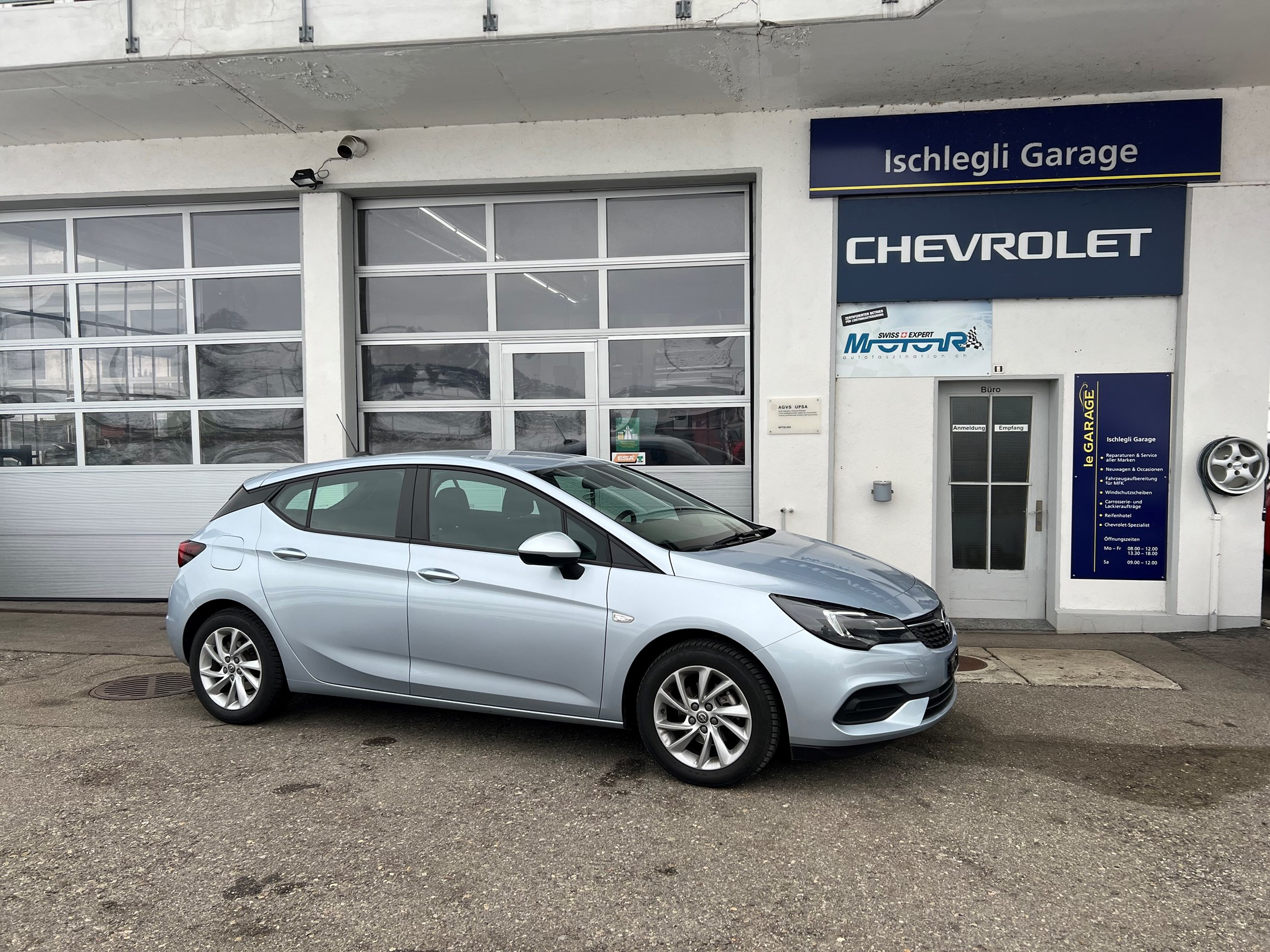 OPEL Astra 1.2i Turbo Edition