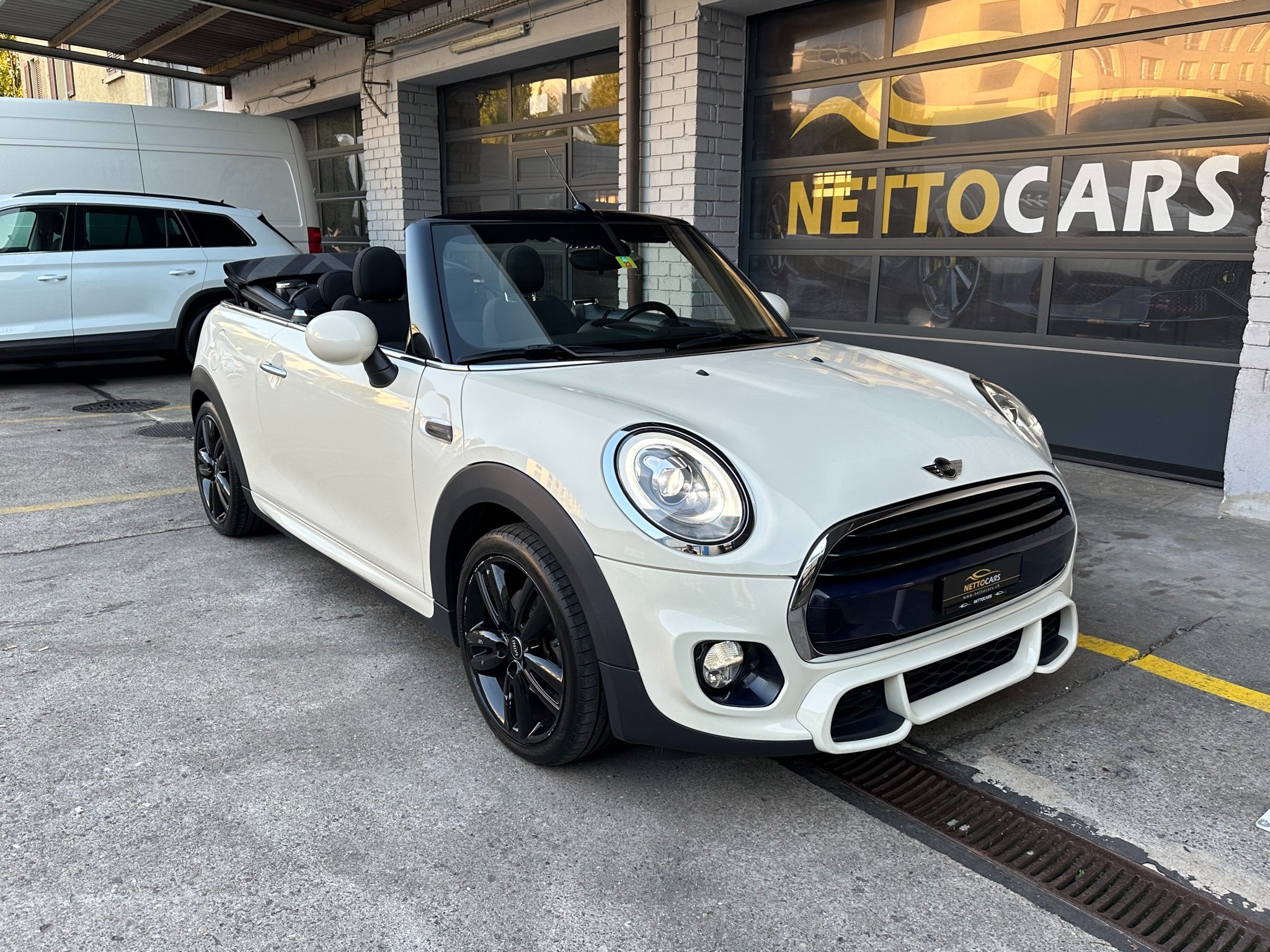 MINI Cooper Cabriolet