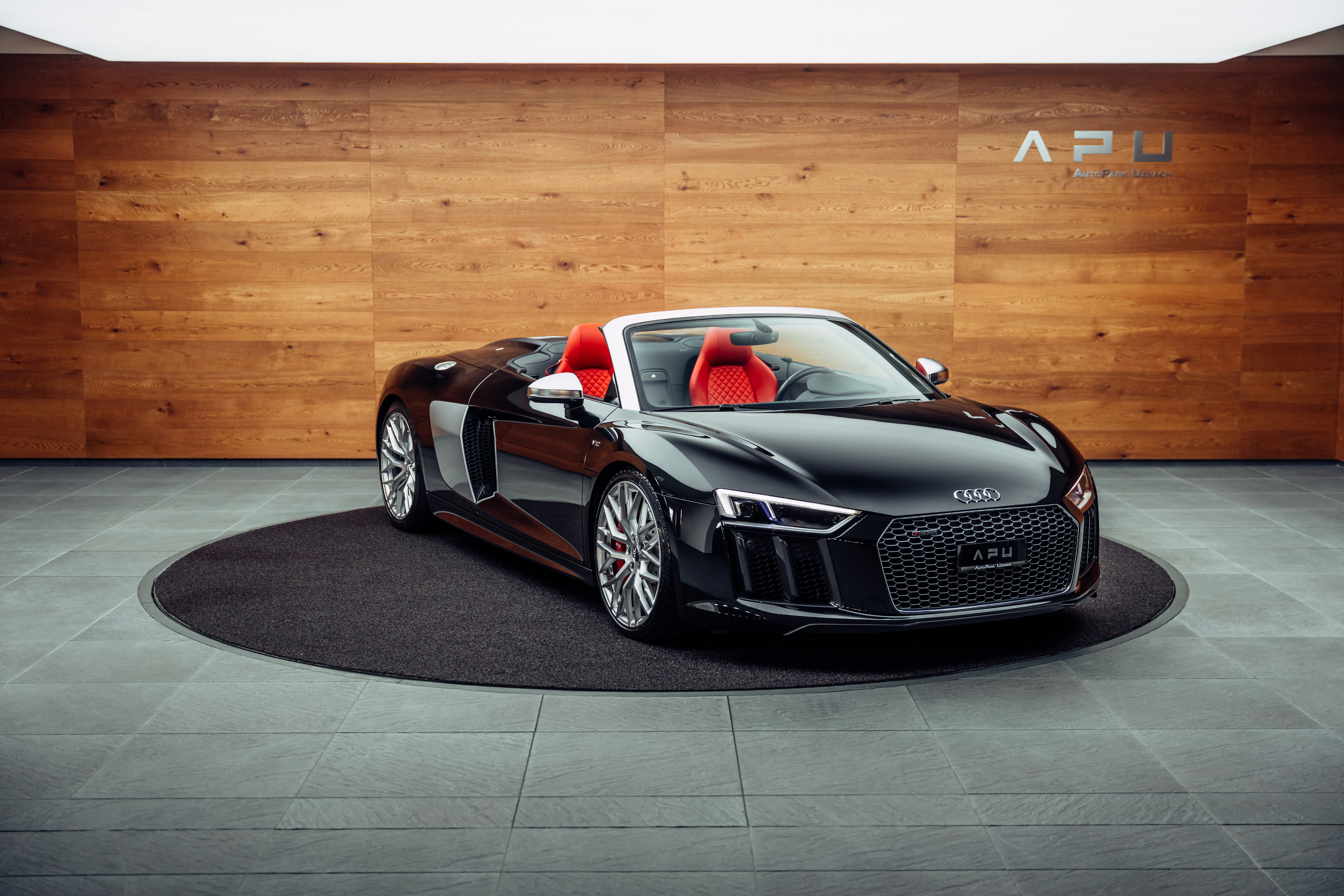 AUDI R8 Spyder 5.2 S-Tronic