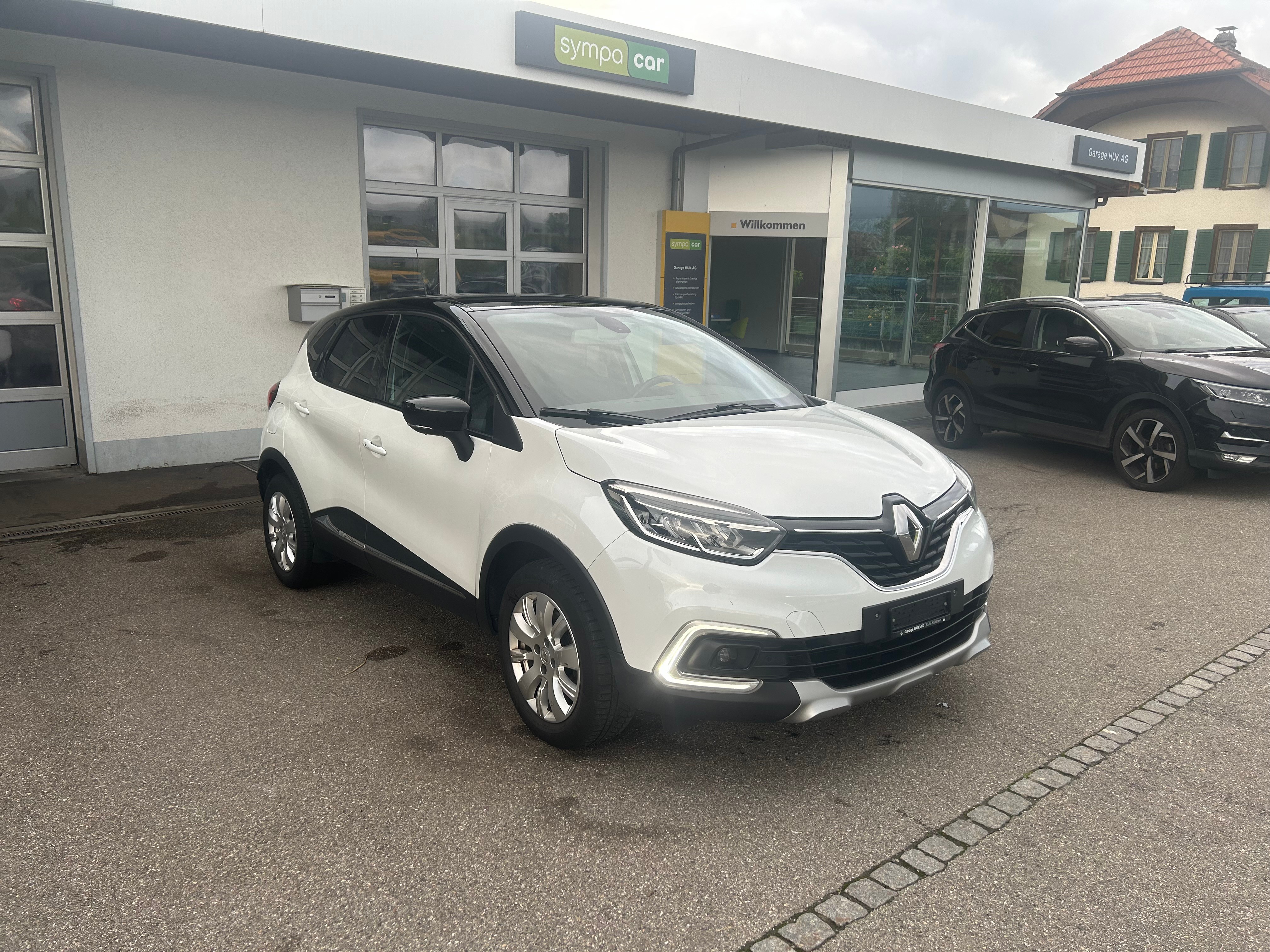 RENAULT Captur 1.2 T 16V Intens EDC