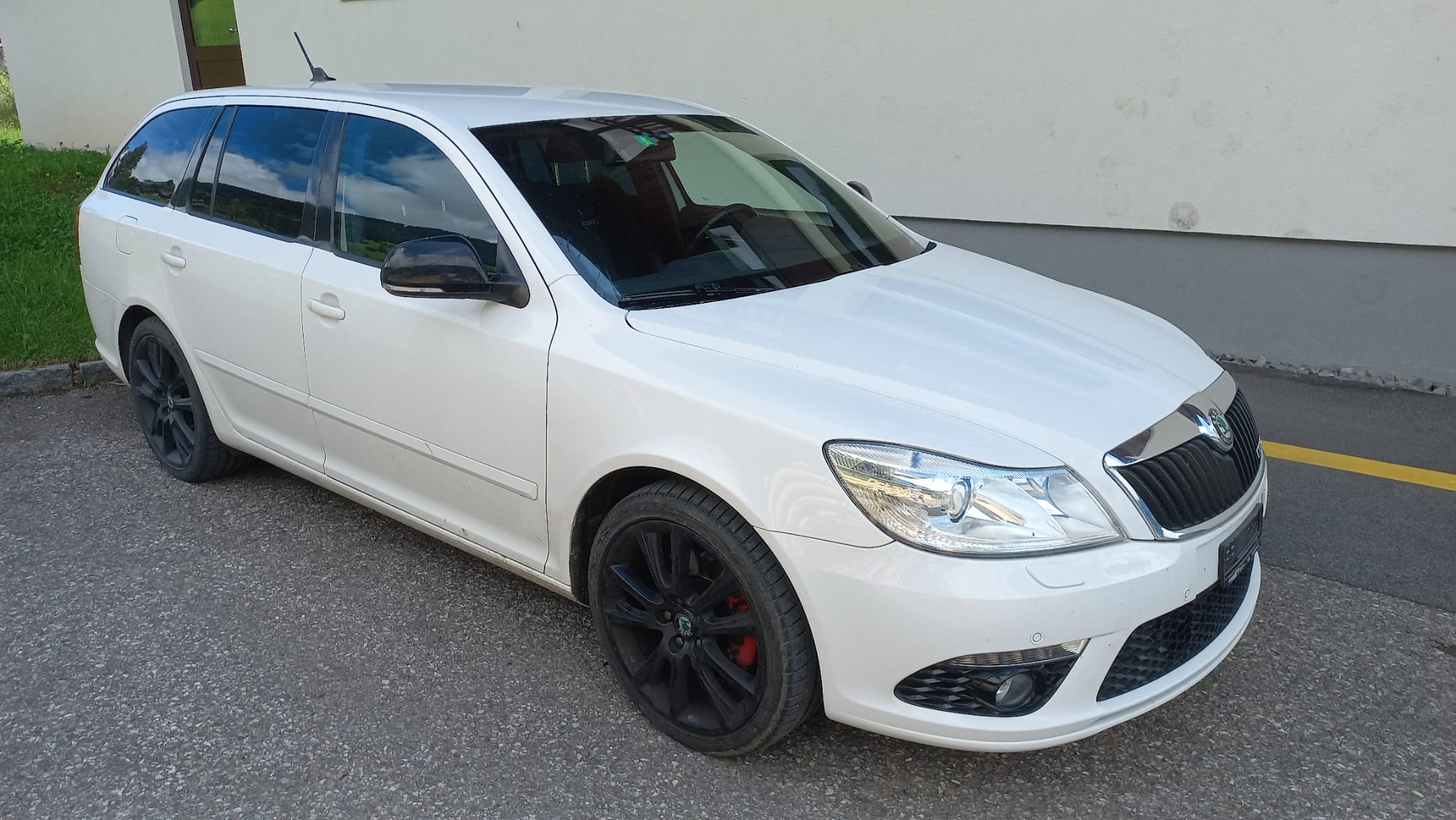 SKODA Octavia Combi 2.0 TSI RS