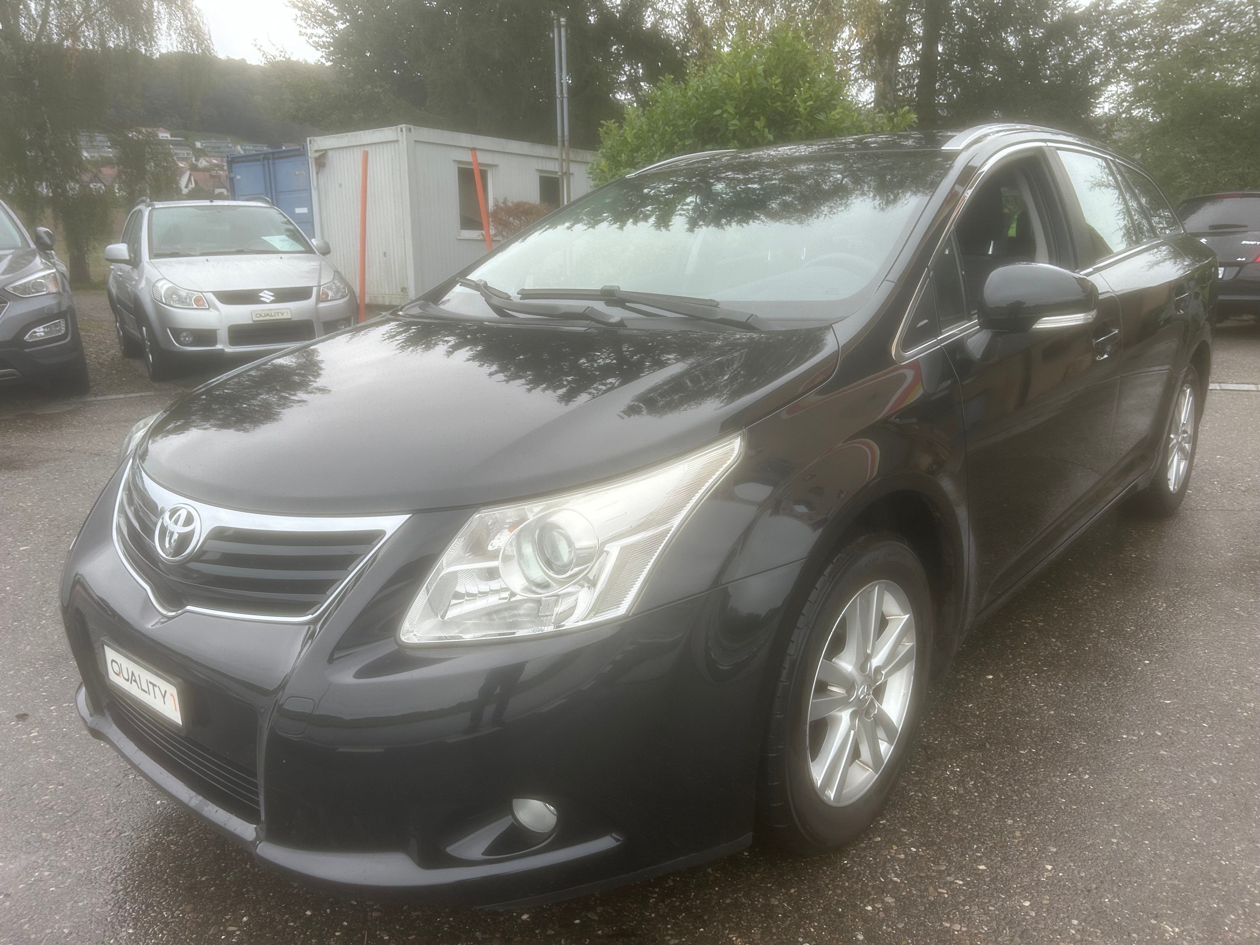 TOYOTA Avensis Sportswagon 2.0 Linea Sol