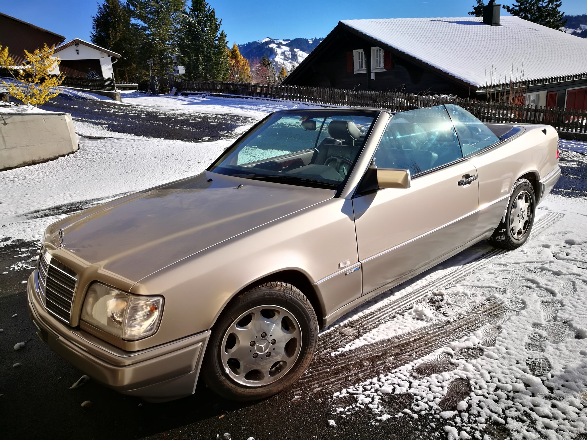 MERCEDES-BENZ E 320 Cabrio