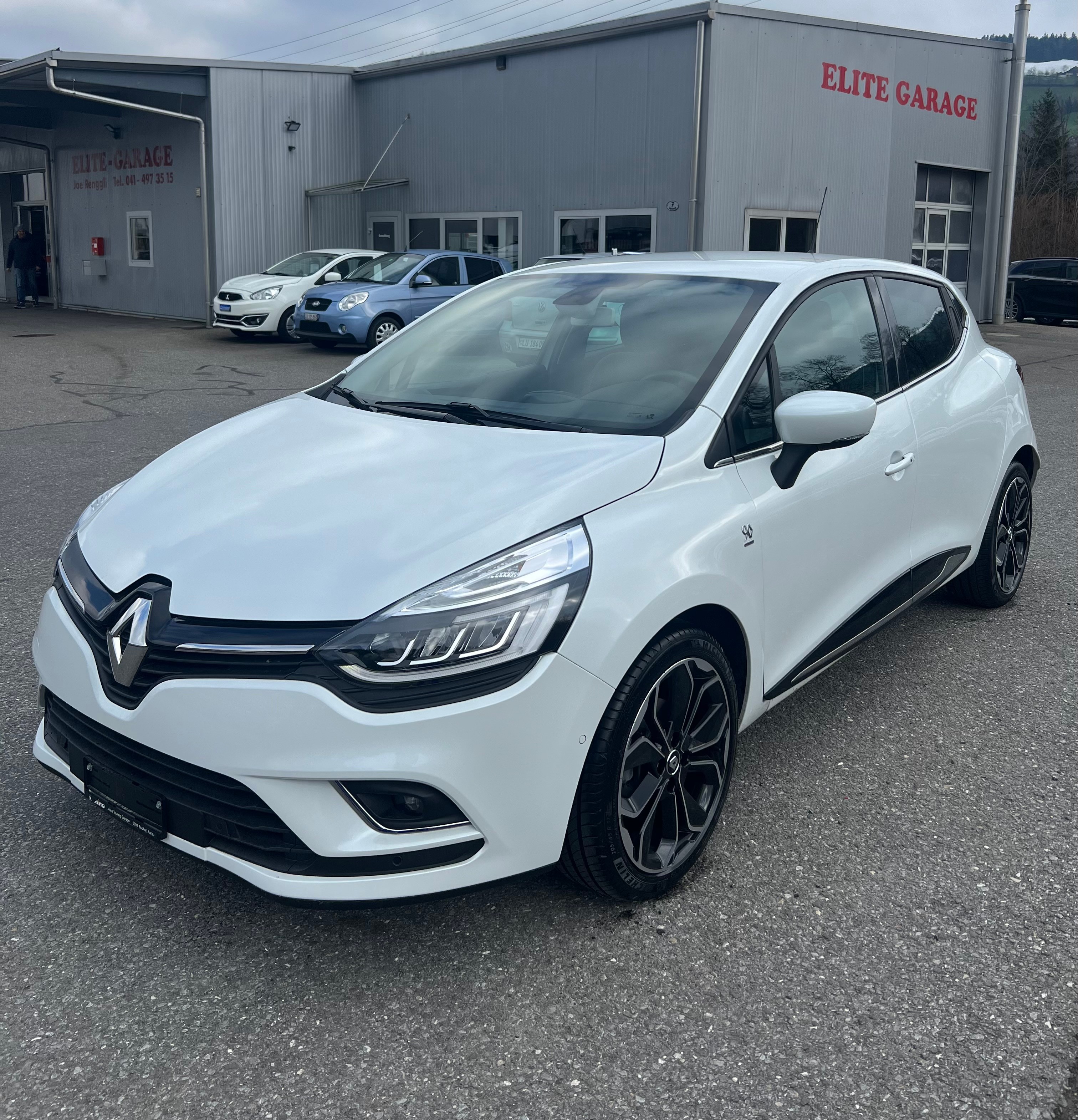 RENAULT Clio 1.2 16V T 90th Anniversaary EDC