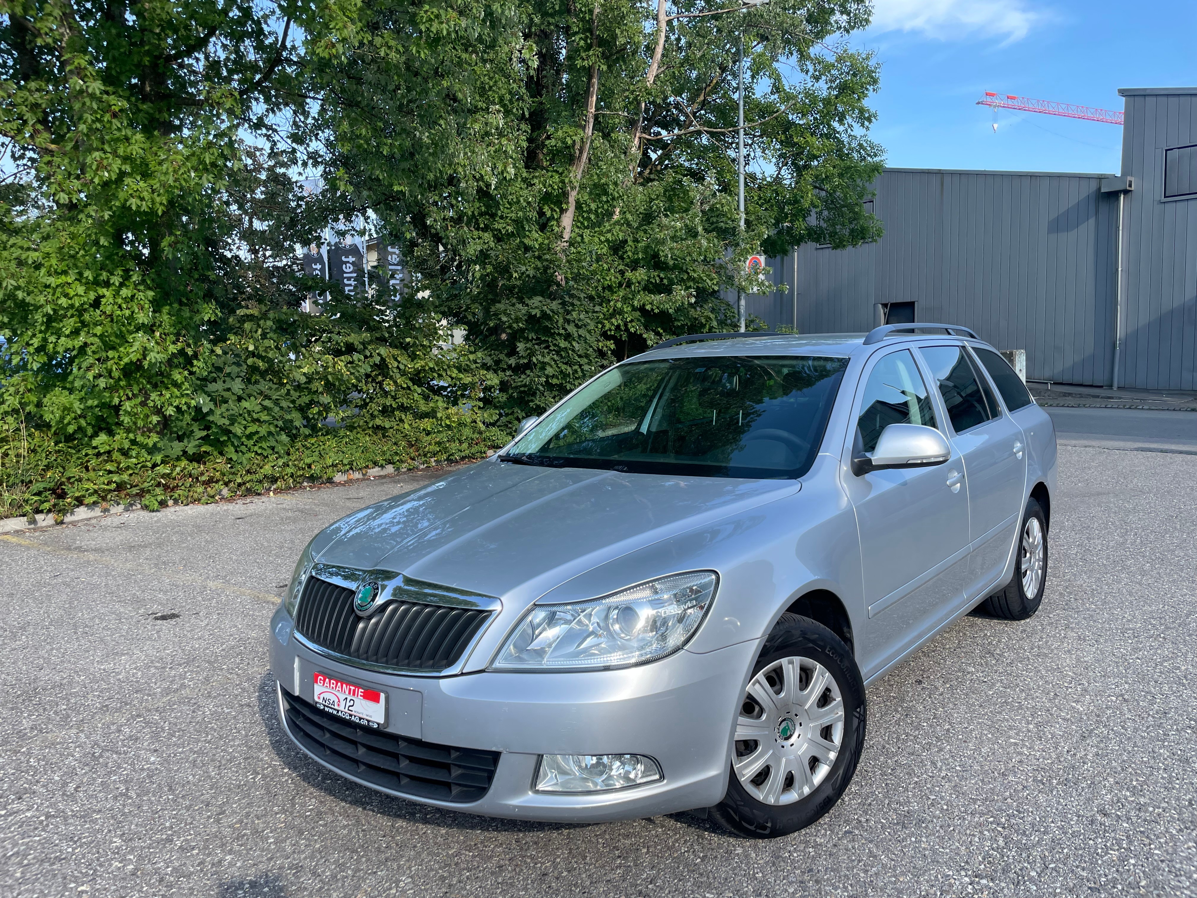 SKODA Octavia Combi 1.6 TDI Ambition DSG ** Navigation ** Klima-auto ** PDC H ** Tempomat ** Ab MFK 05.01.2023