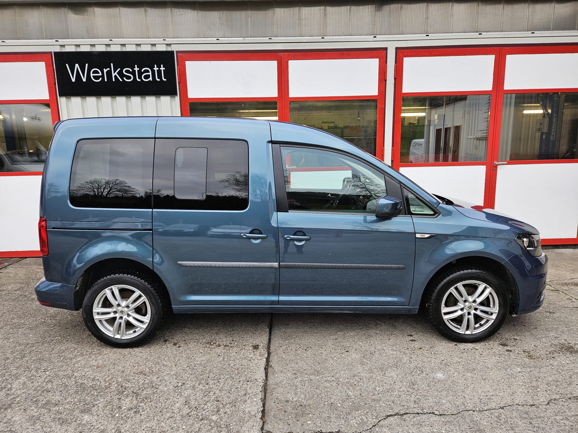 VW Caddy 2.0 TDI Trendline DSG