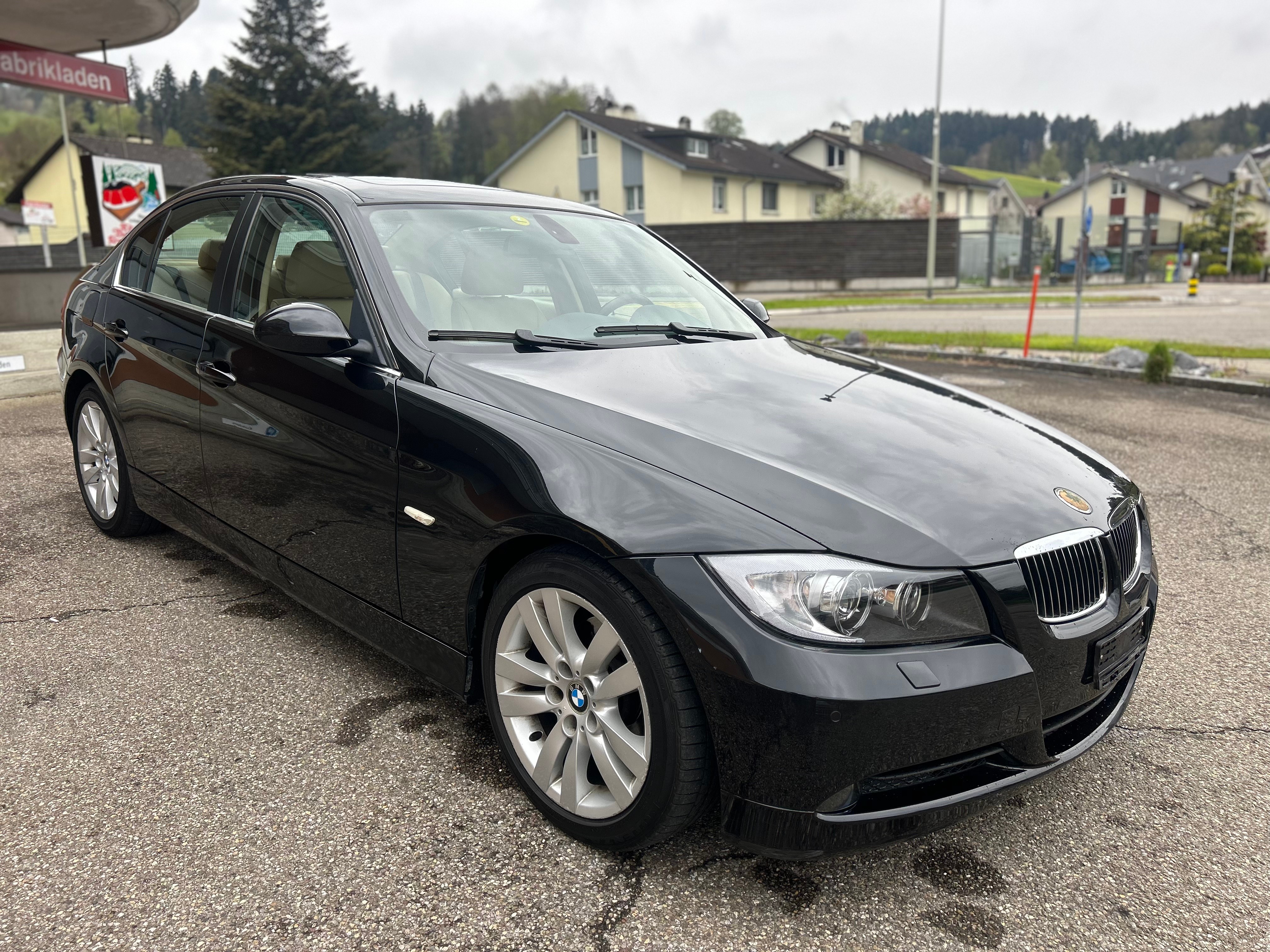 BMW 325i