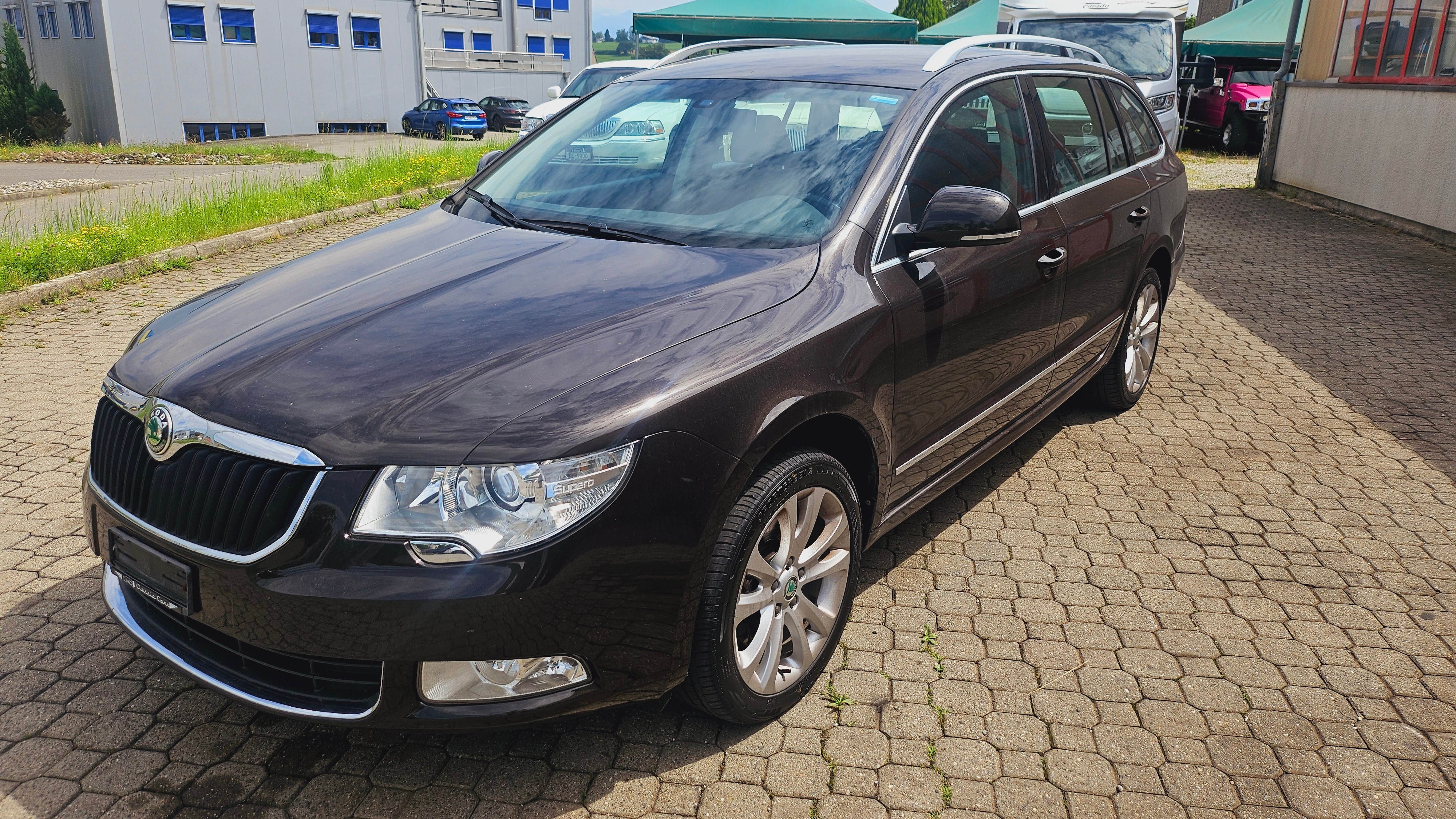 SKODA Superb Combi 2.0 TDi Elegance DSG