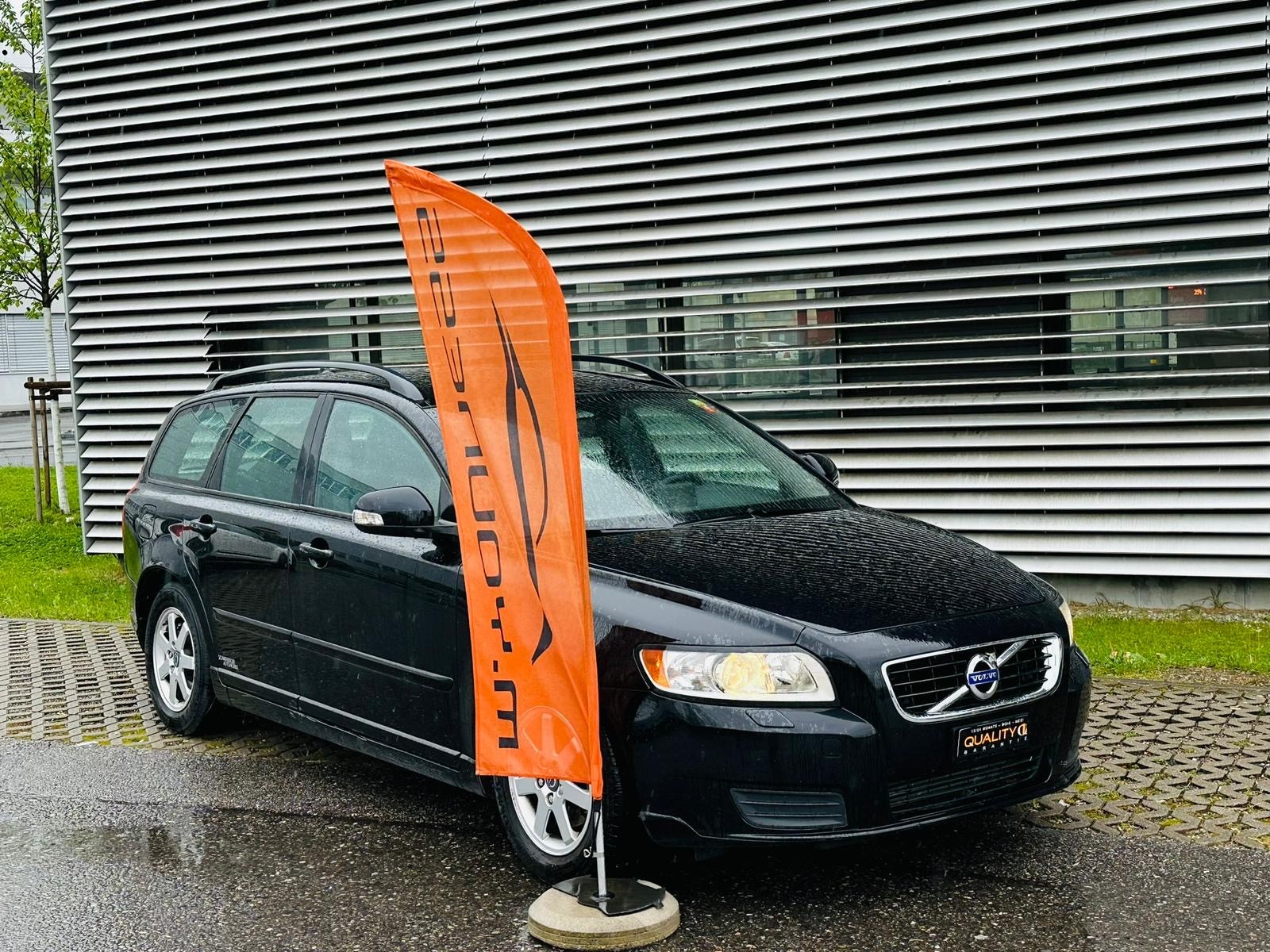 VOLVO V50 D2 Kinetic