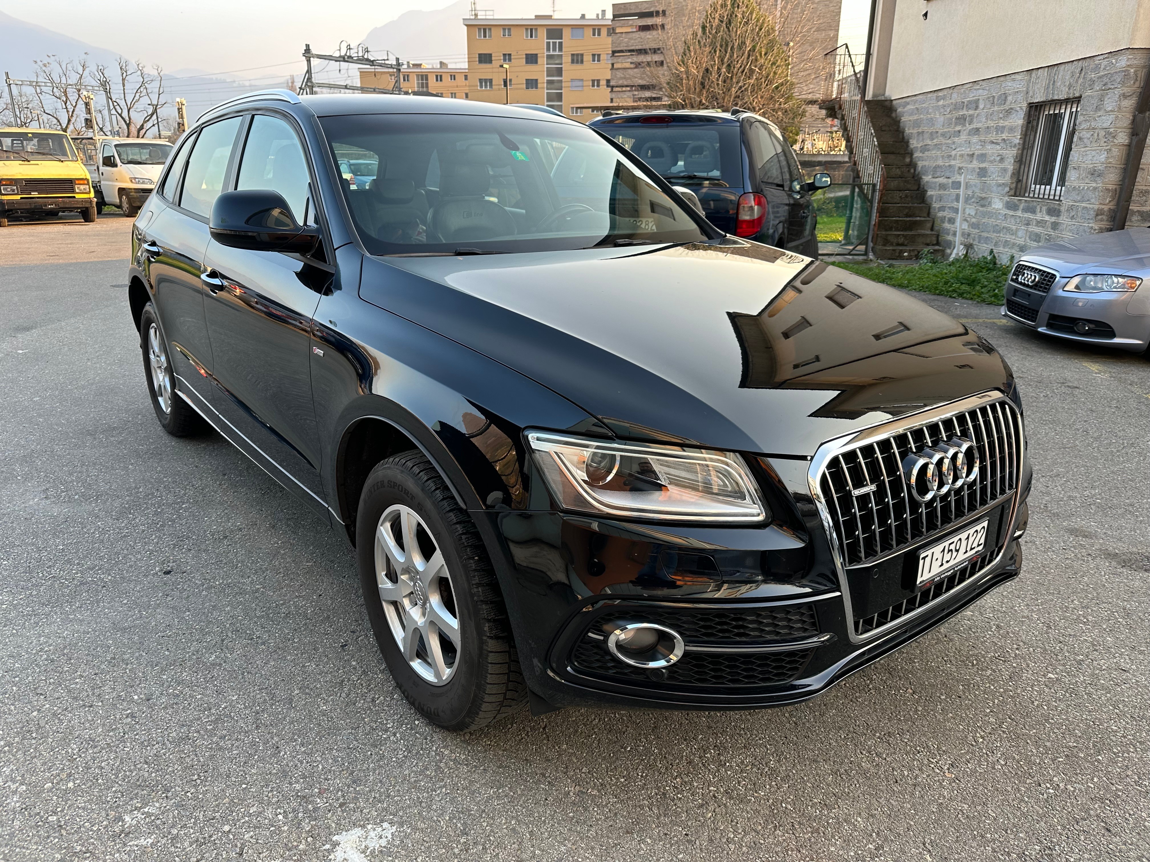 AUDI Q5 2.0 TDI quattro S-tronic