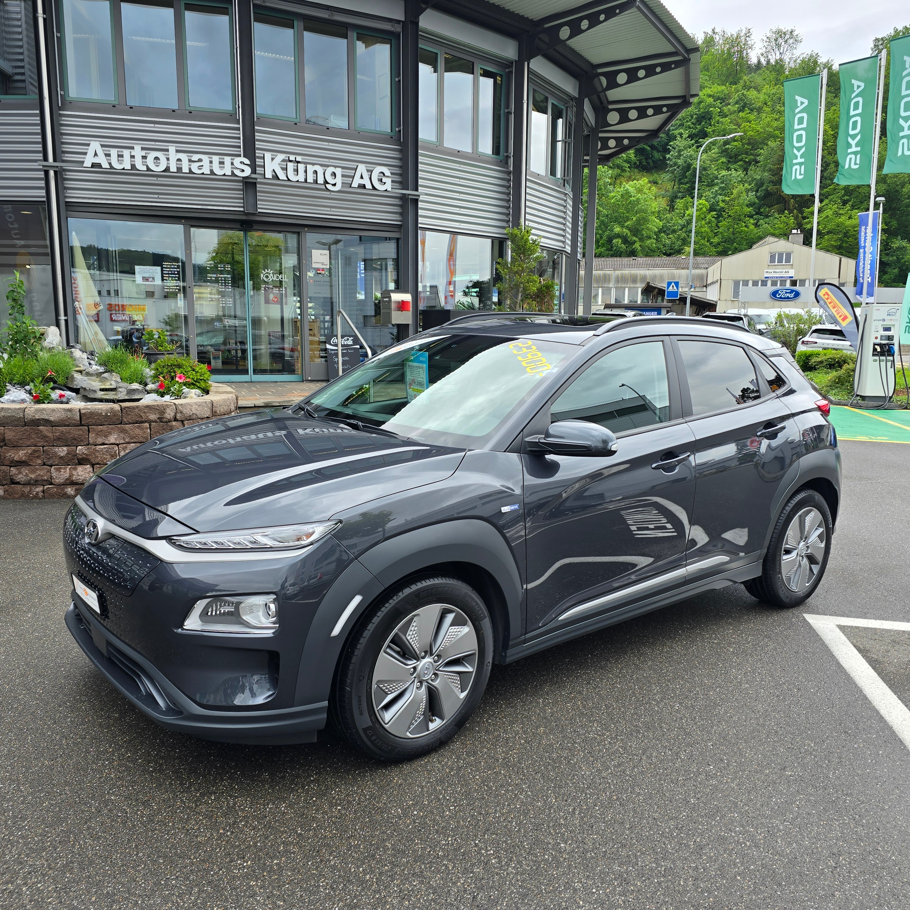 HYUNDAI Kona EV Style Plus Bluelink 64kWh