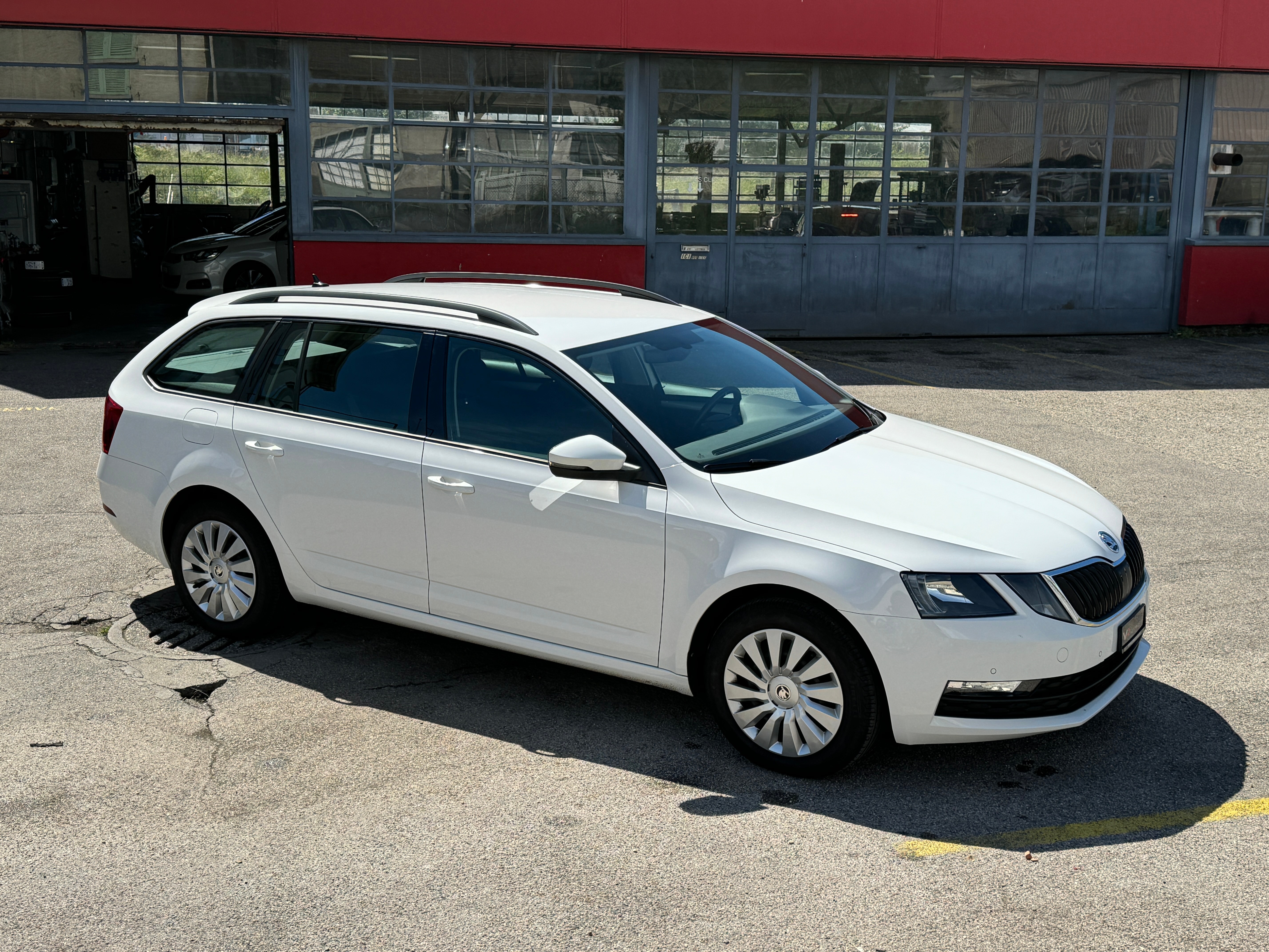 SKODA Octavia Combi 1.6 TDI Ambition DSG