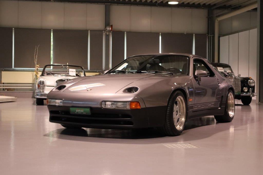 PORSCHE 928 S4 Strosek