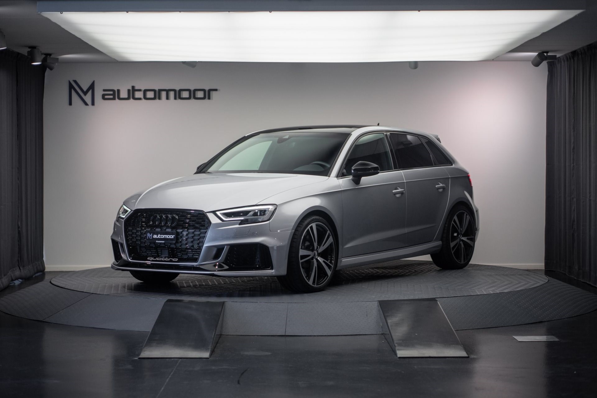 AUDI RS3 Sportback 2.5 TFSI quattro *CH-Fahrzeug* *B&O* *Sportauspuff*