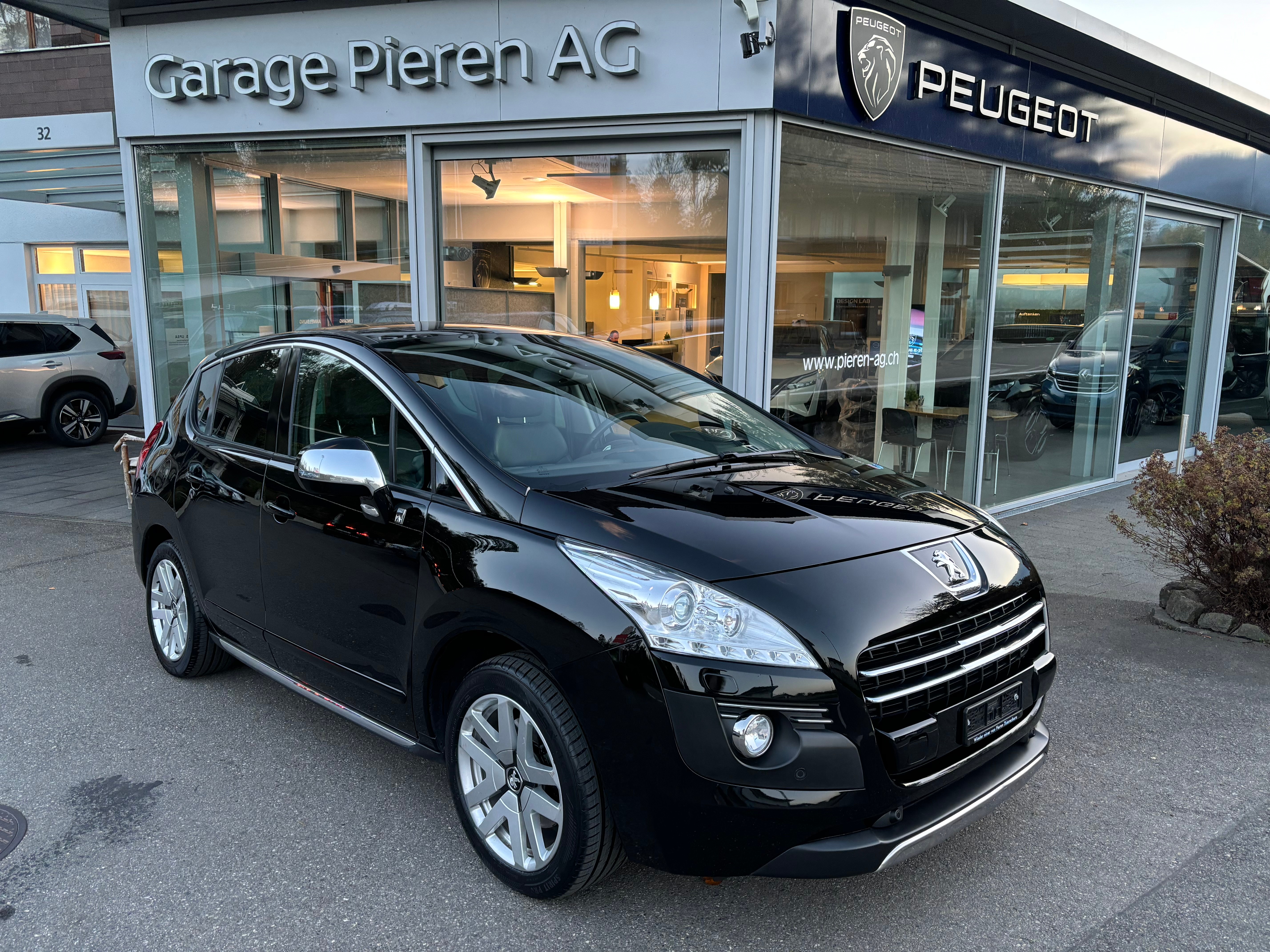 PEUGEOT 3008 HYbrid4 2.0 HDI