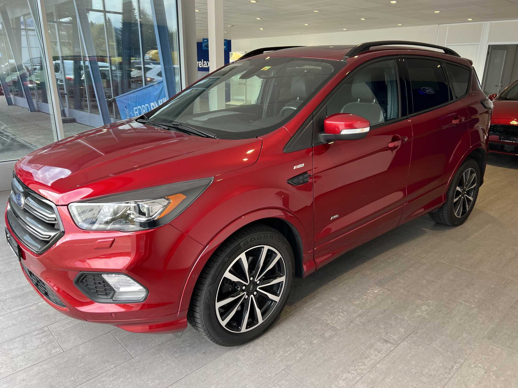 FORD Kuga 2.0 TDCi 150 ST-Line FPS