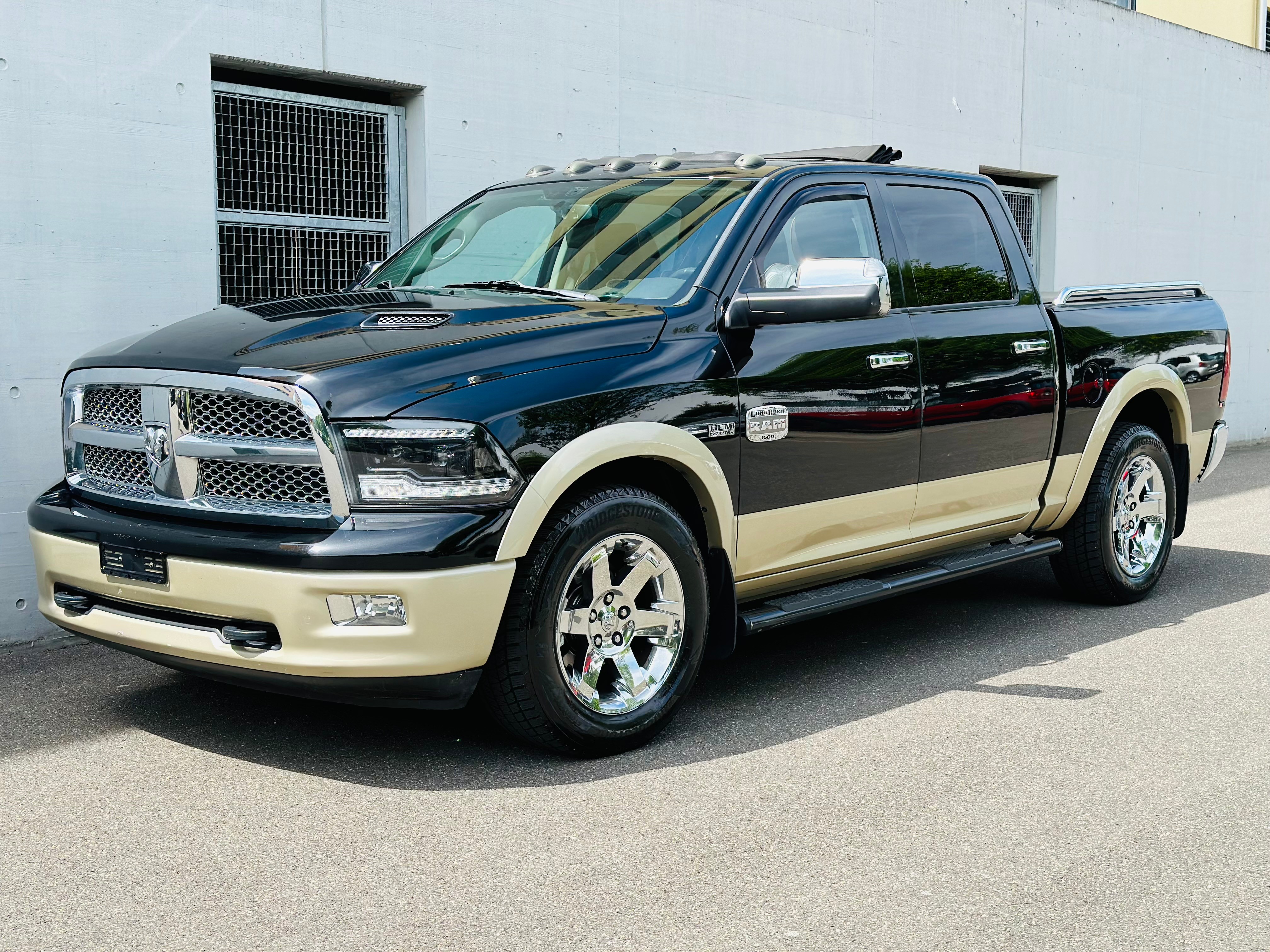 DODGE RAM