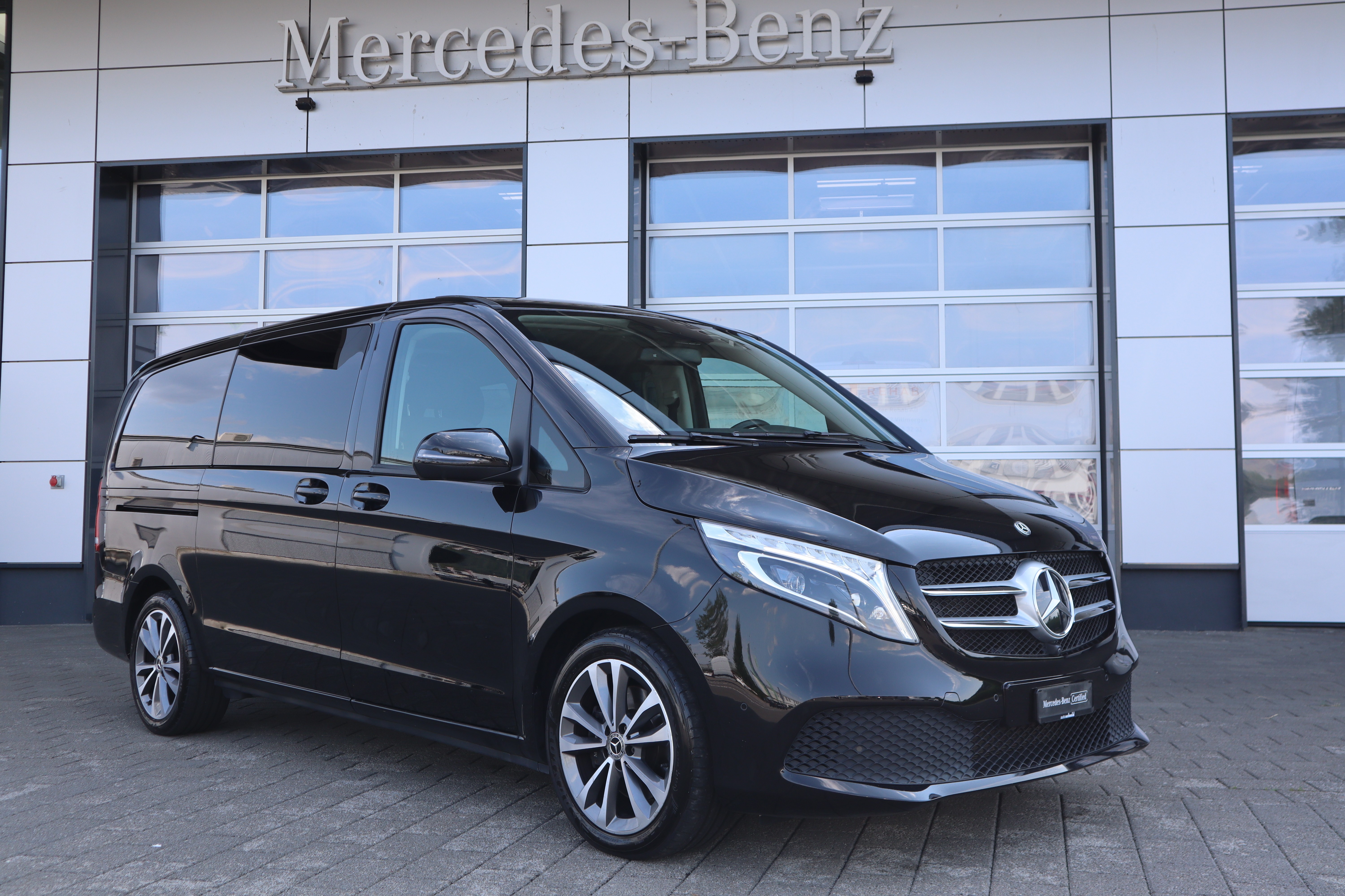 MERCEDES-BENZ V 220 d lang 9G-Tronic