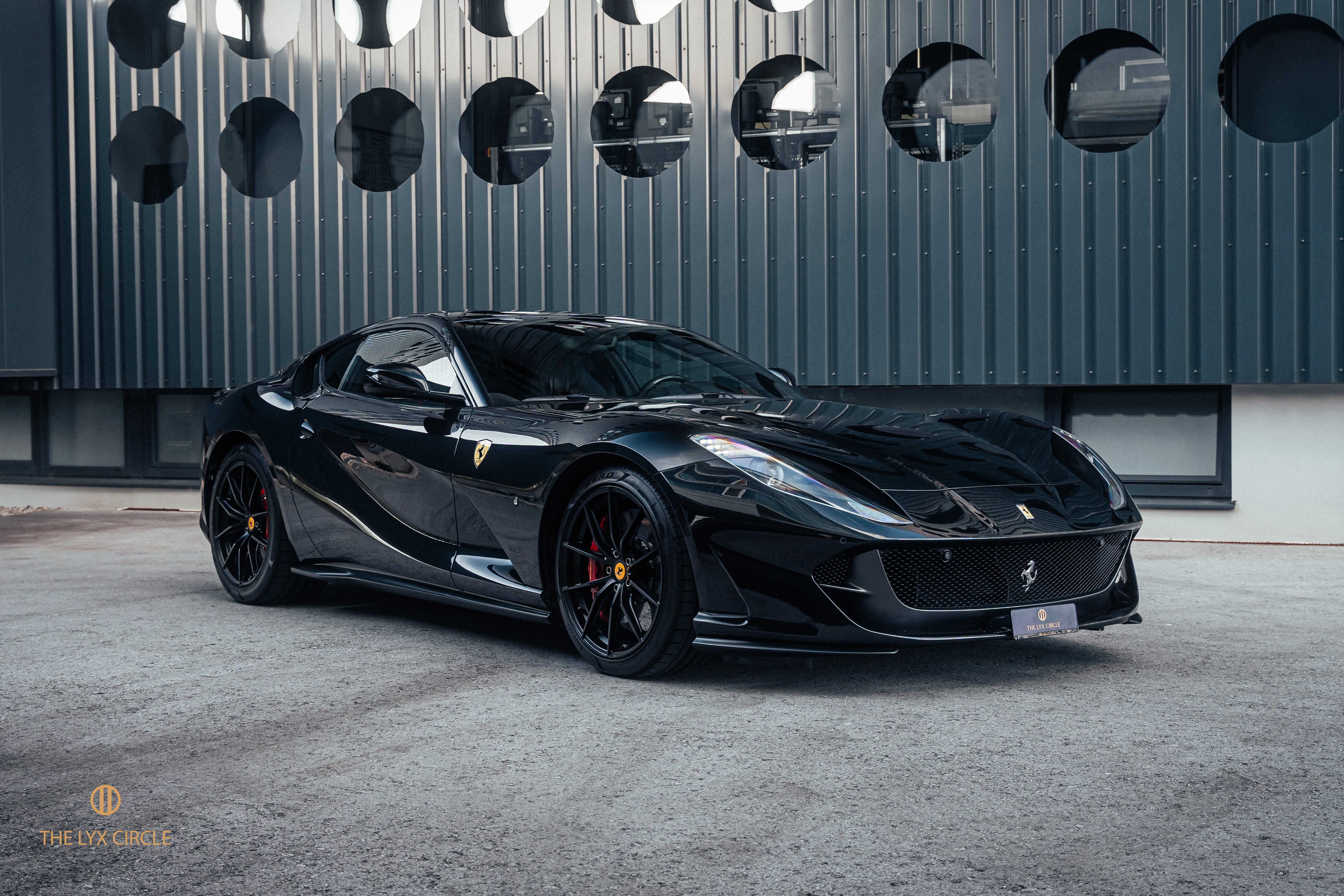 FERRARI 812 Superfast