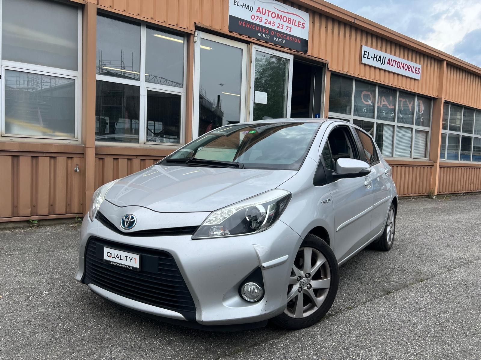 TOYOTA Yaris 1.5 VVT-i Hybrid Sol Premium CVT