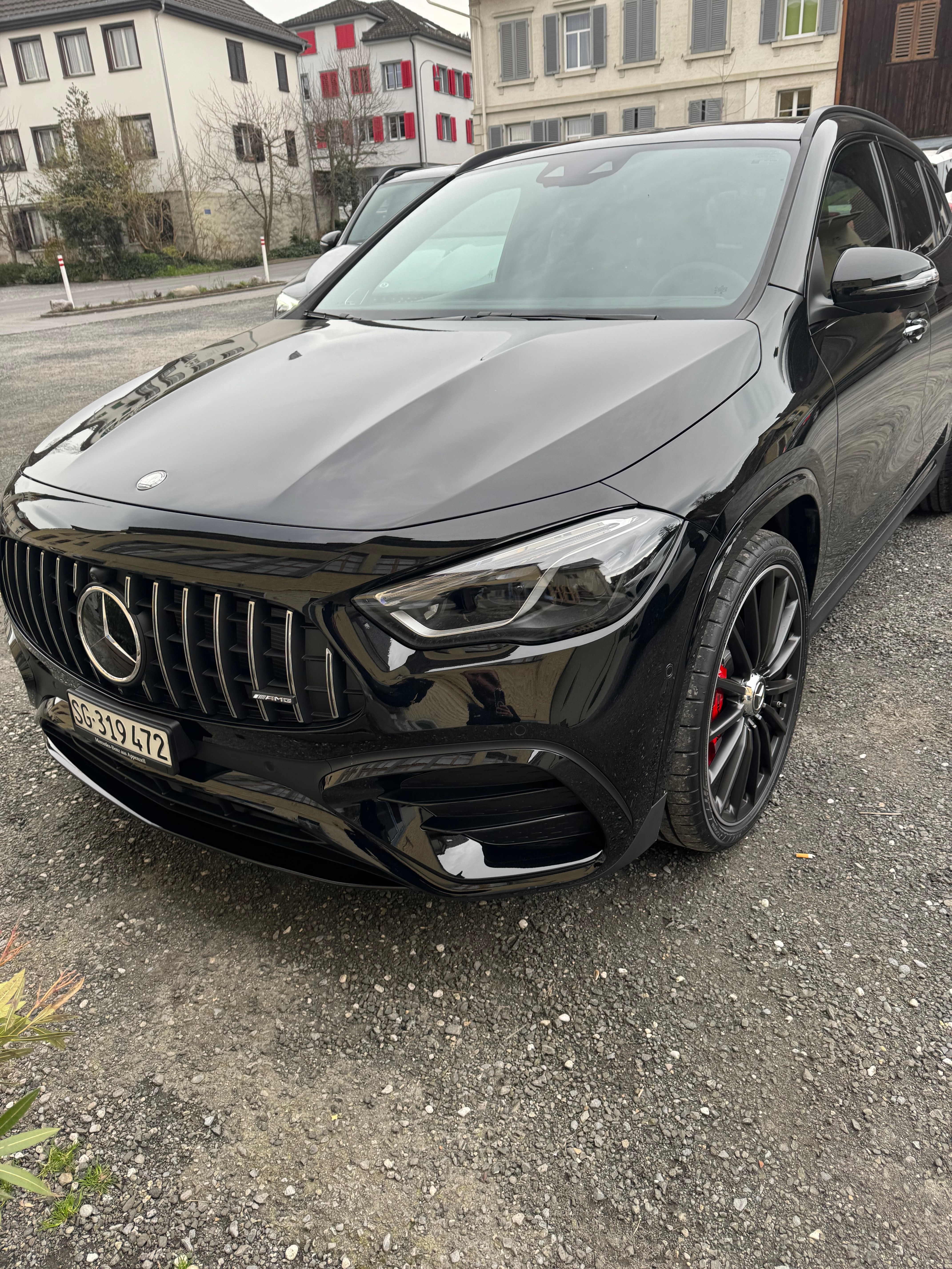 MERCEDES-BENZ GLA 35 AMG