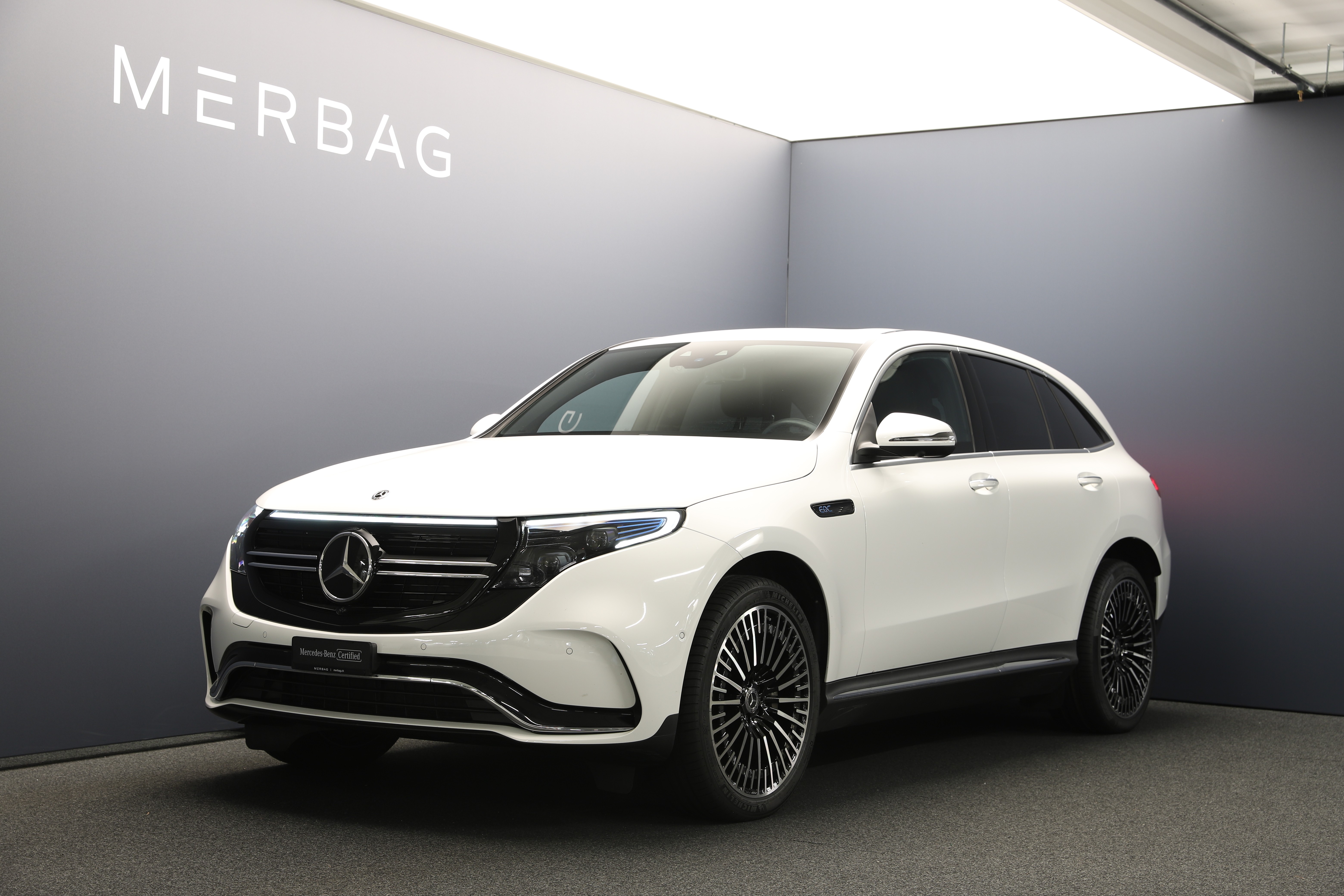 MERCEDES-BENZ EQC 400 AMG Line 4Matic