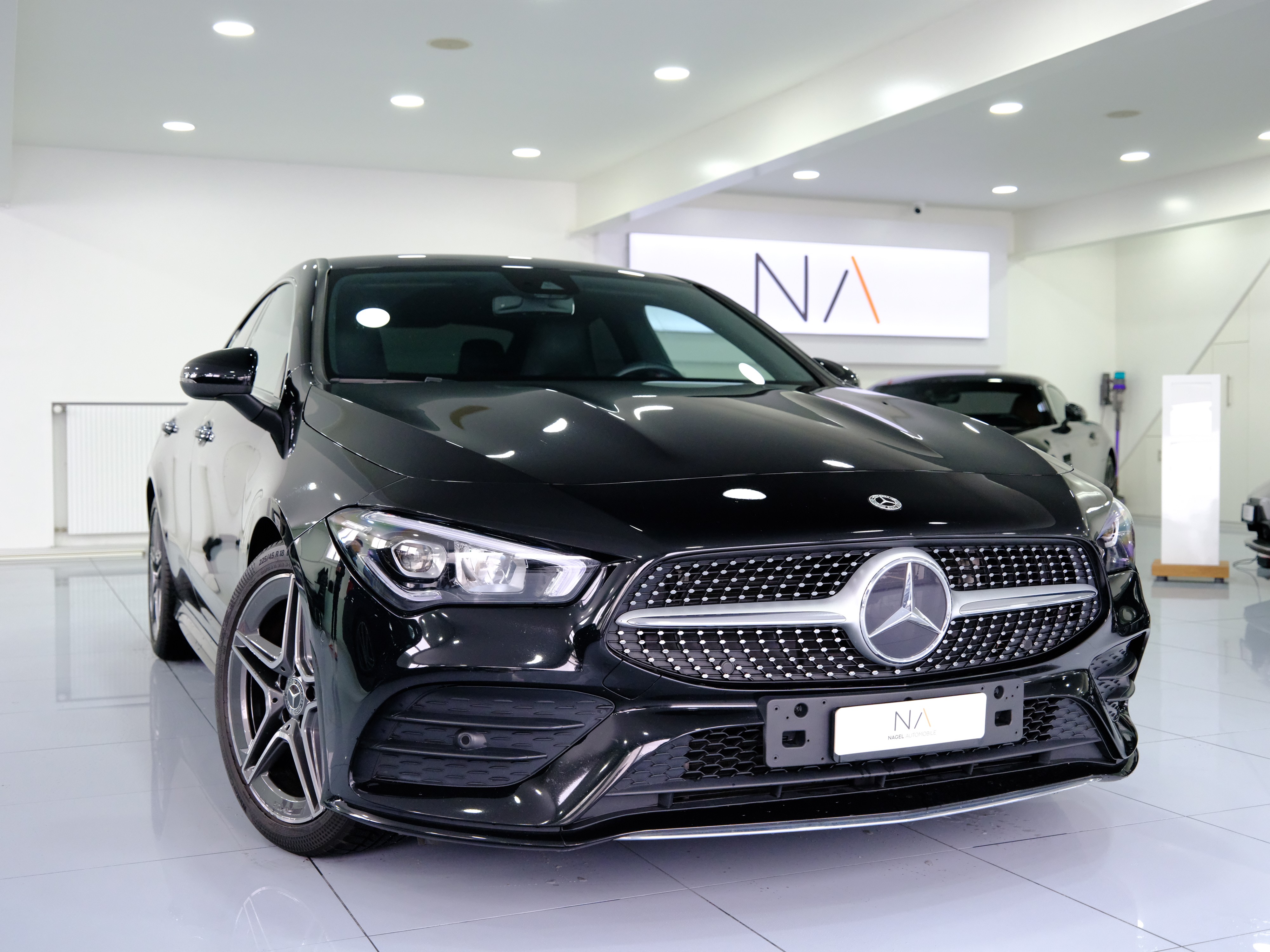 MERCEDES-BENZ CLA 200 AMG Line 7G-DCT