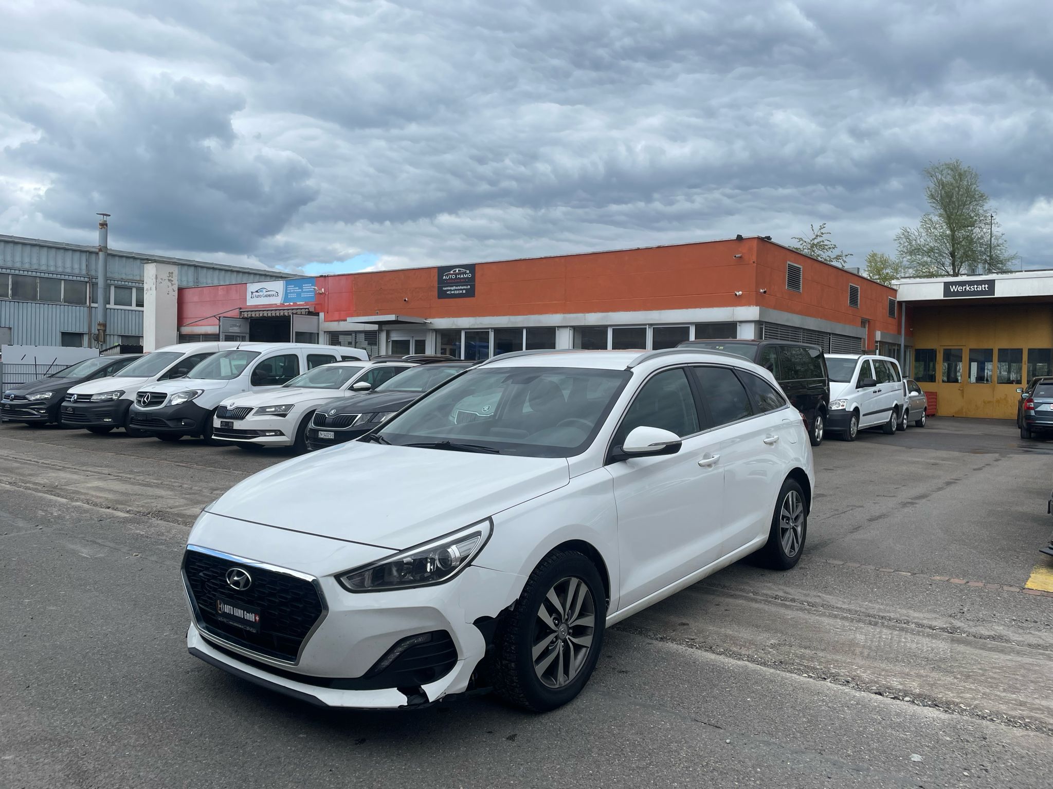 HYUNDAI i30 Wagon 1.6 CRDi Amplia DCT