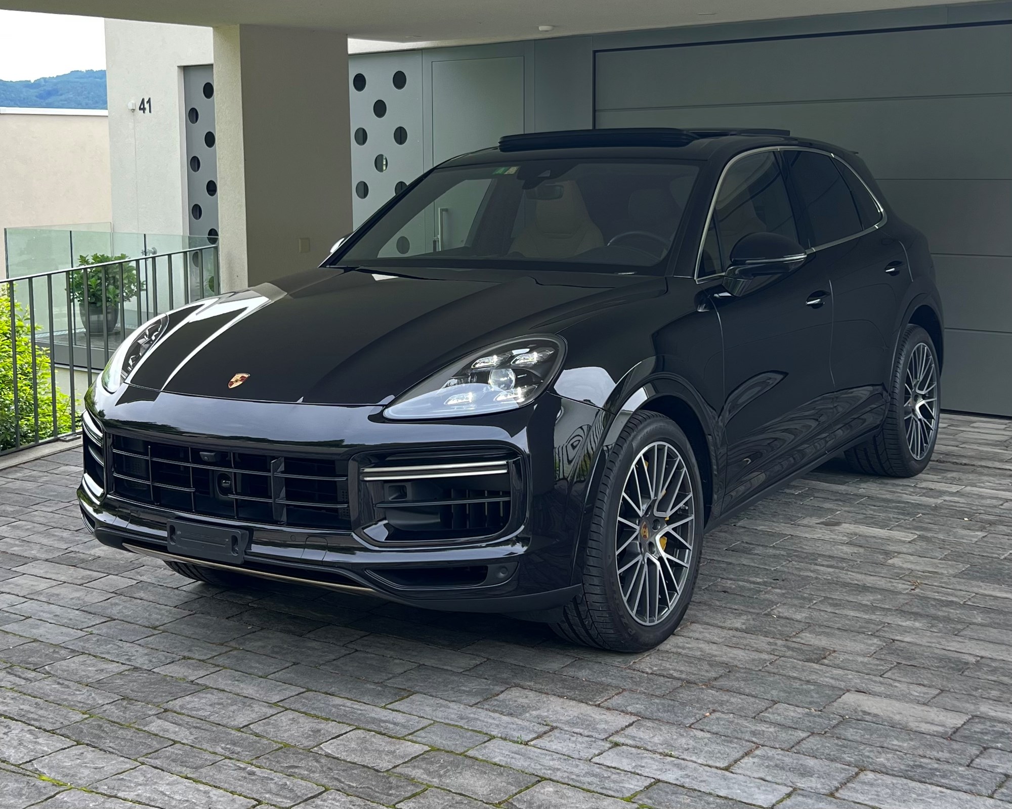 PORSCHE Cayenne Turbo