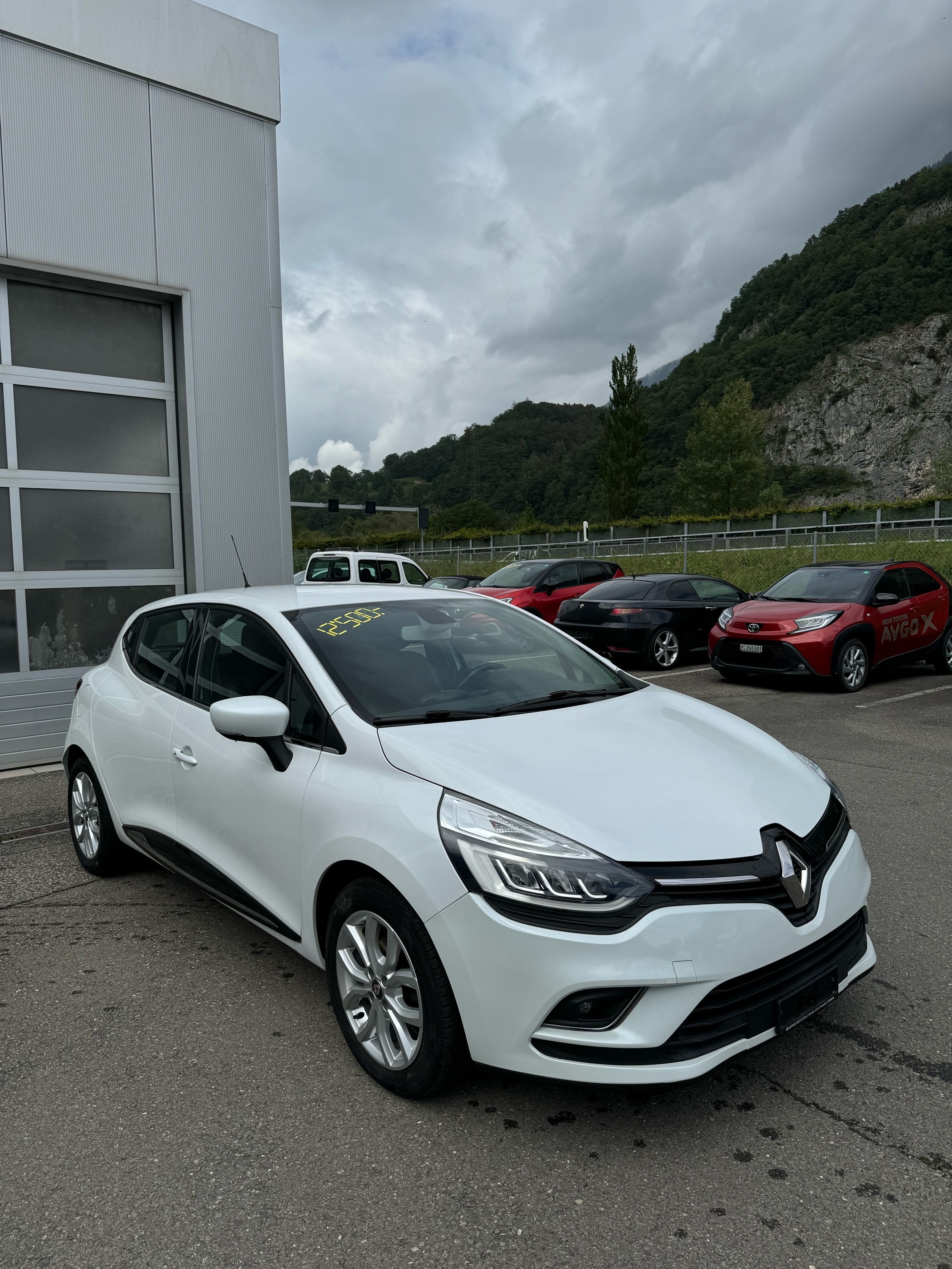 RENAULT Clio 1.2 16V T Intens