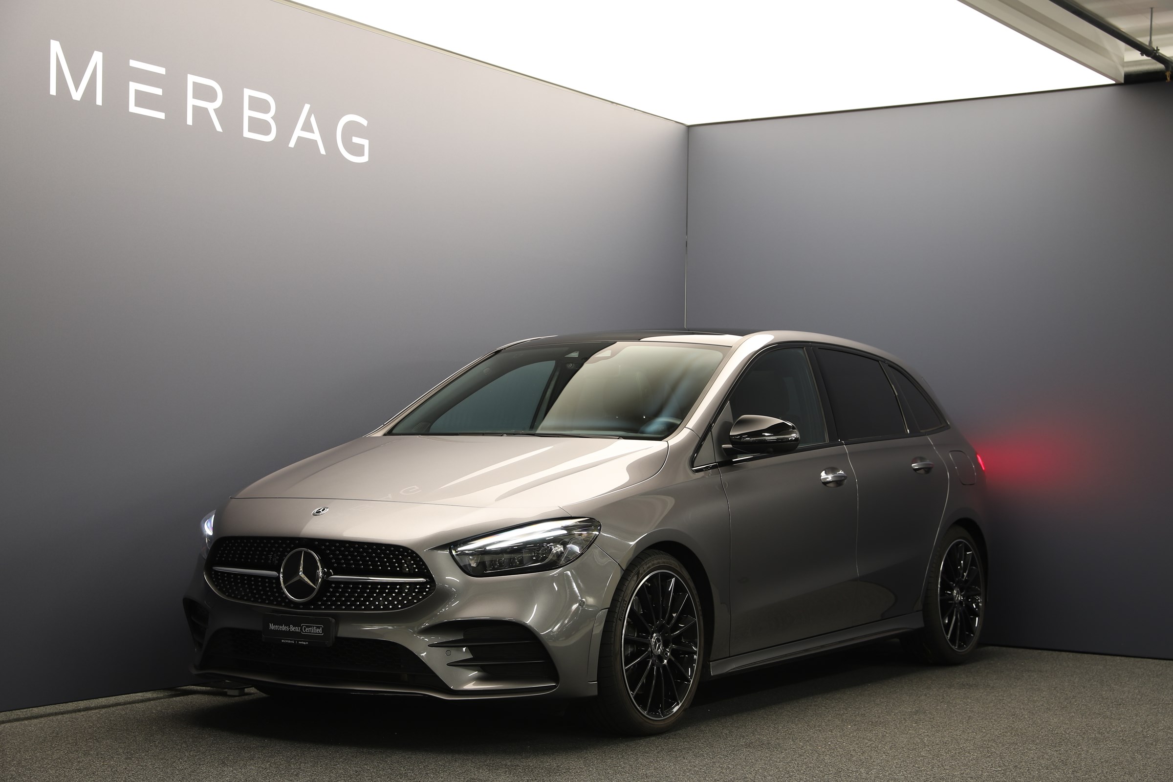 MERCEDES-BENZ B 250 4Matic AMG Line