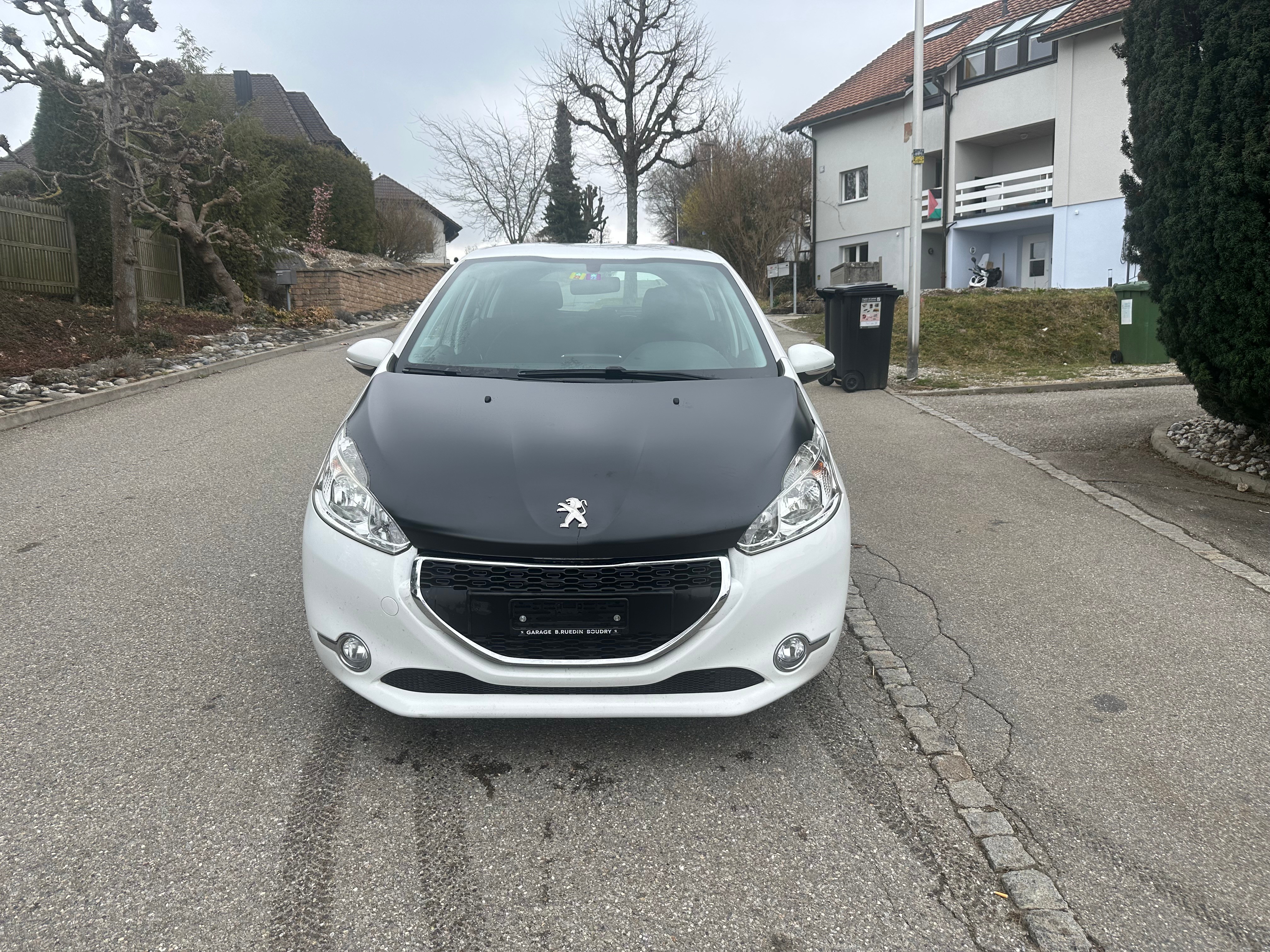 PEUGEOT 208 1.6 e-HDI Active