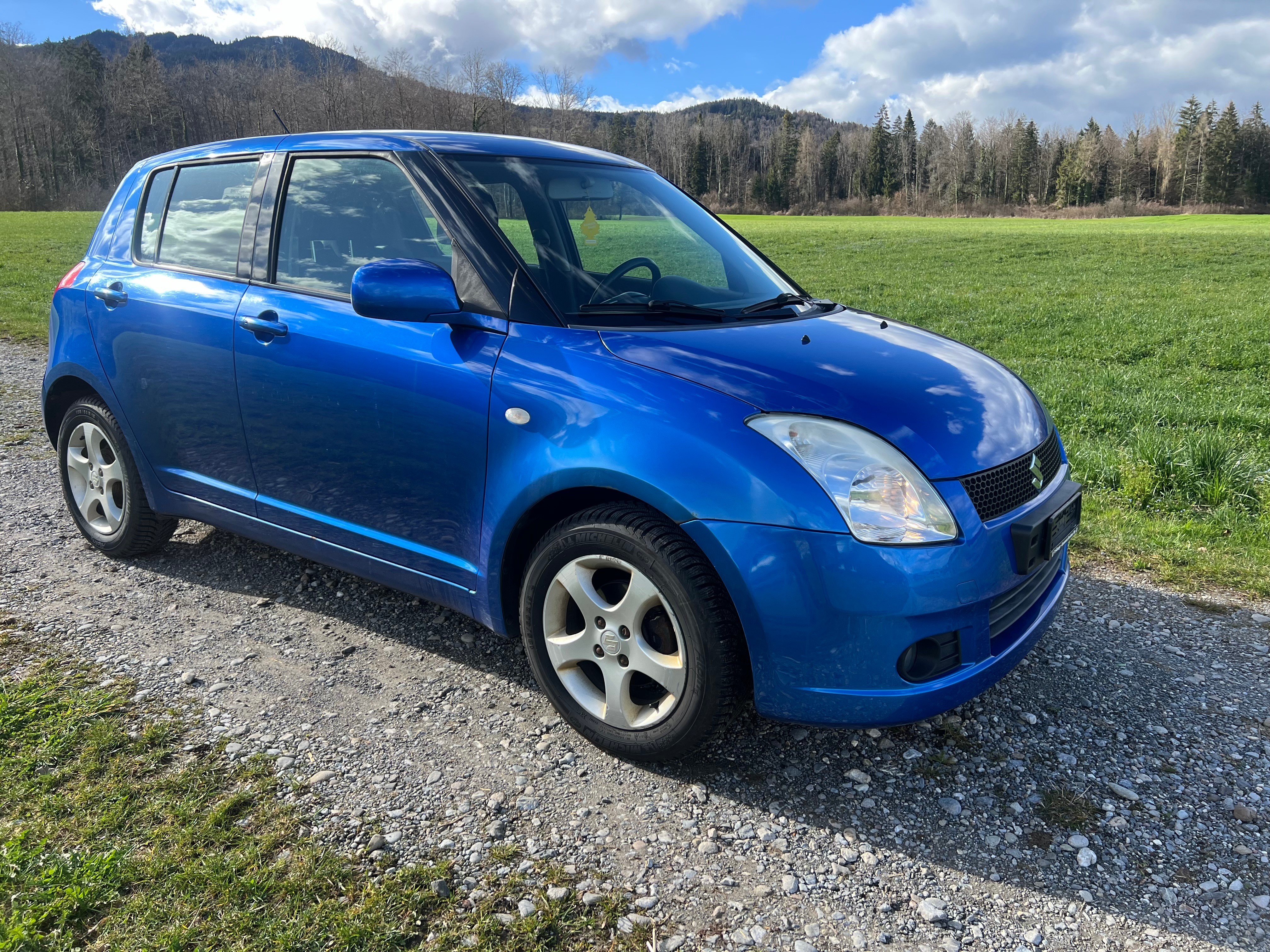 SUZUKI Swift 1.3i 16V GL 4x4