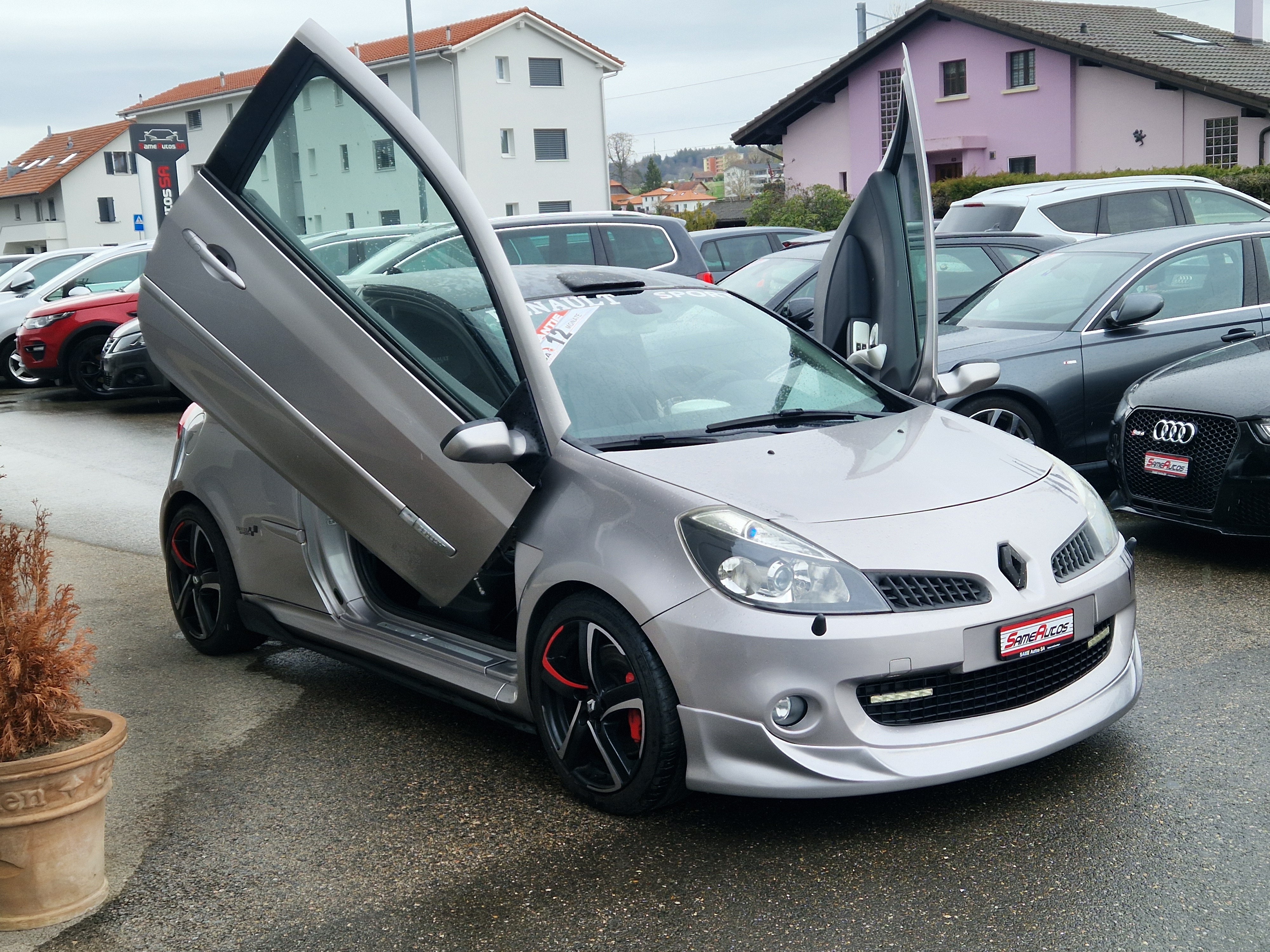 RENAULT Clio 2.0 16V Sport