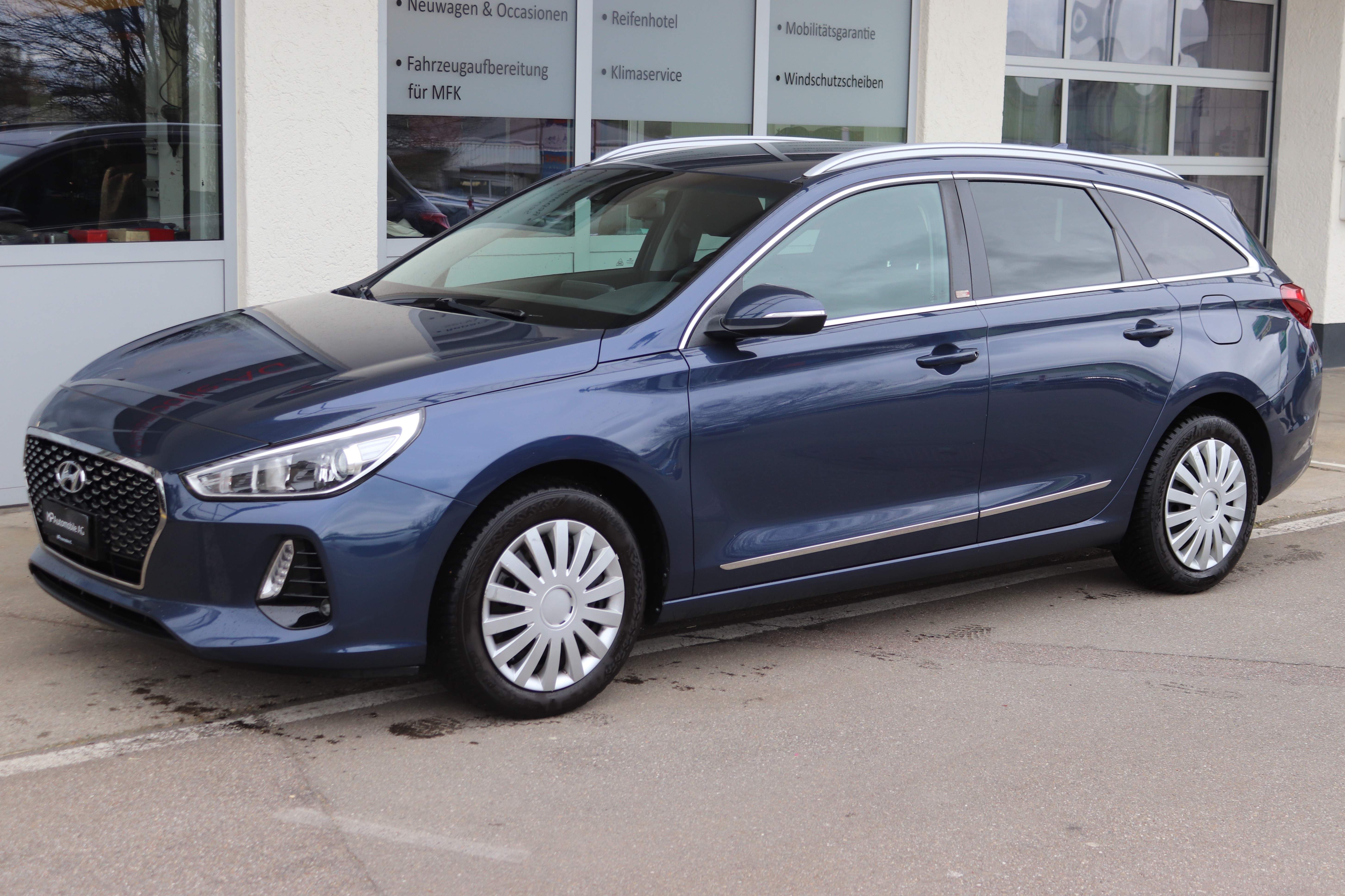 HYUNDAI i30 Wagon 1.6 CRDi Amplia DCT