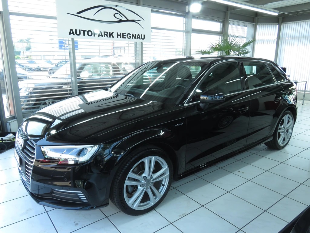 AUDI A3 Sportback 1.4 e-tron Sport S-tronic (Automat)