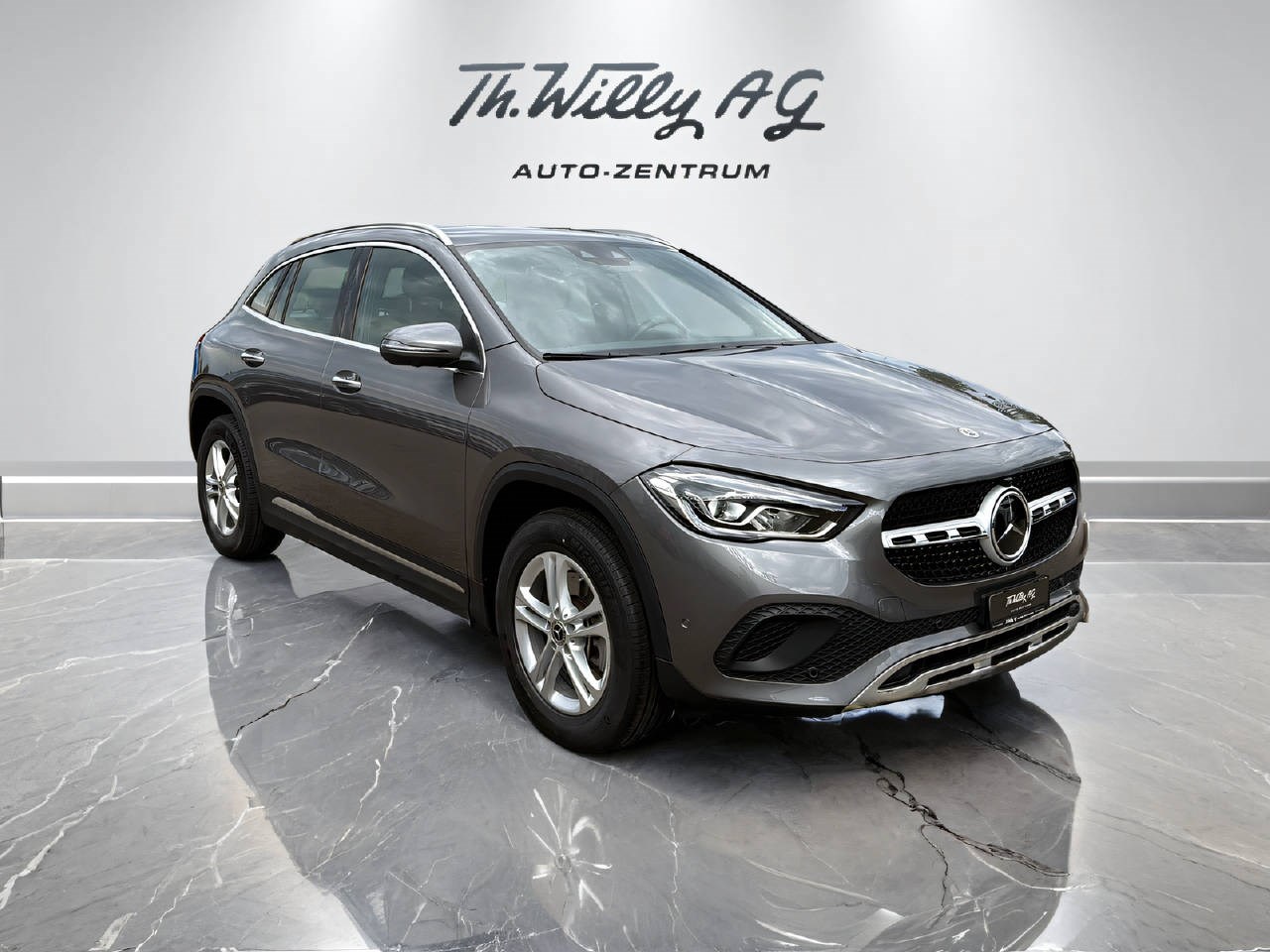 MERCEDES-BENZ GLA 250 Progressive 4matic