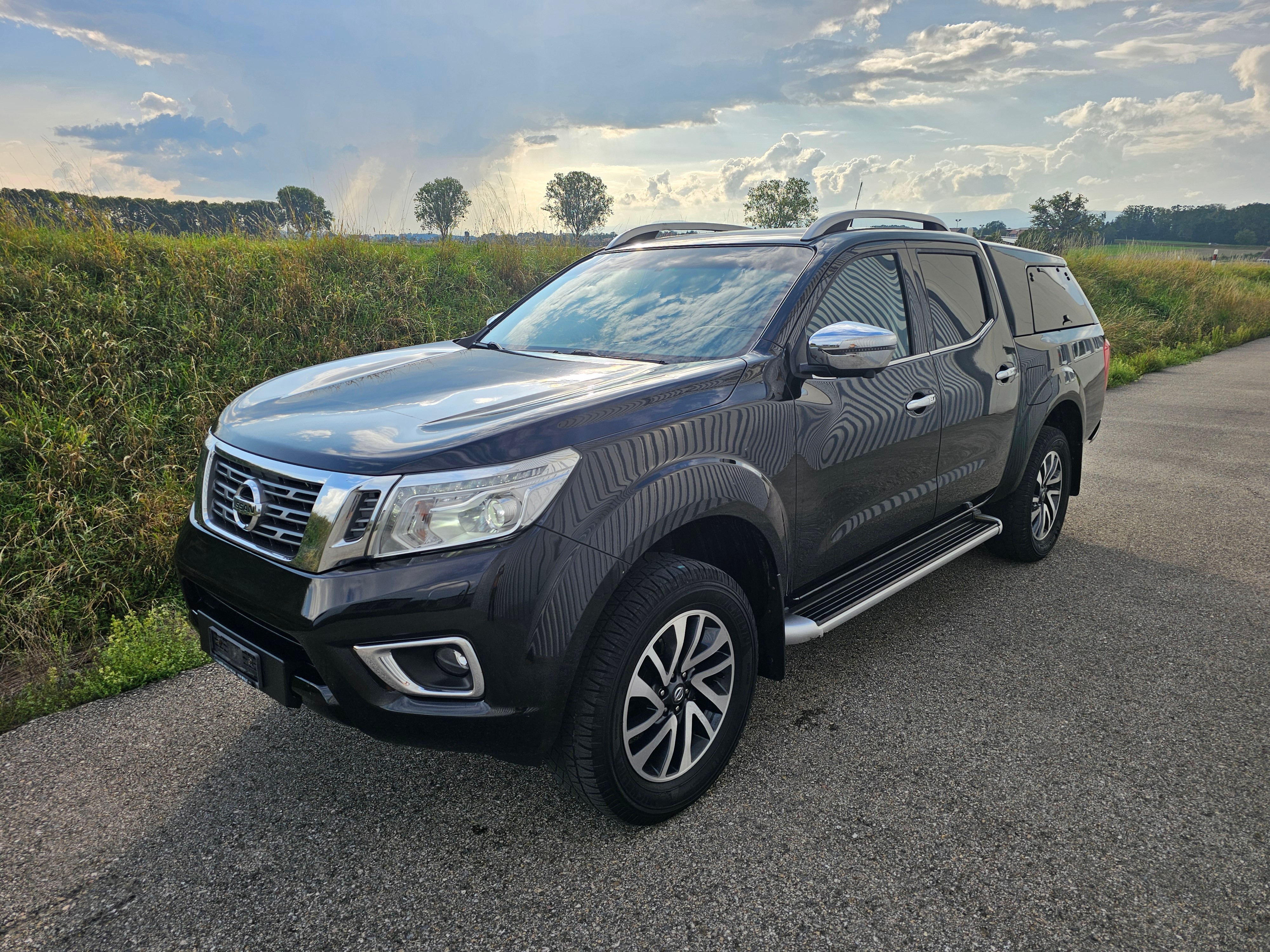 NISSAN Navara Double Cab Tekna 2.3 dCi 4WD Automatic