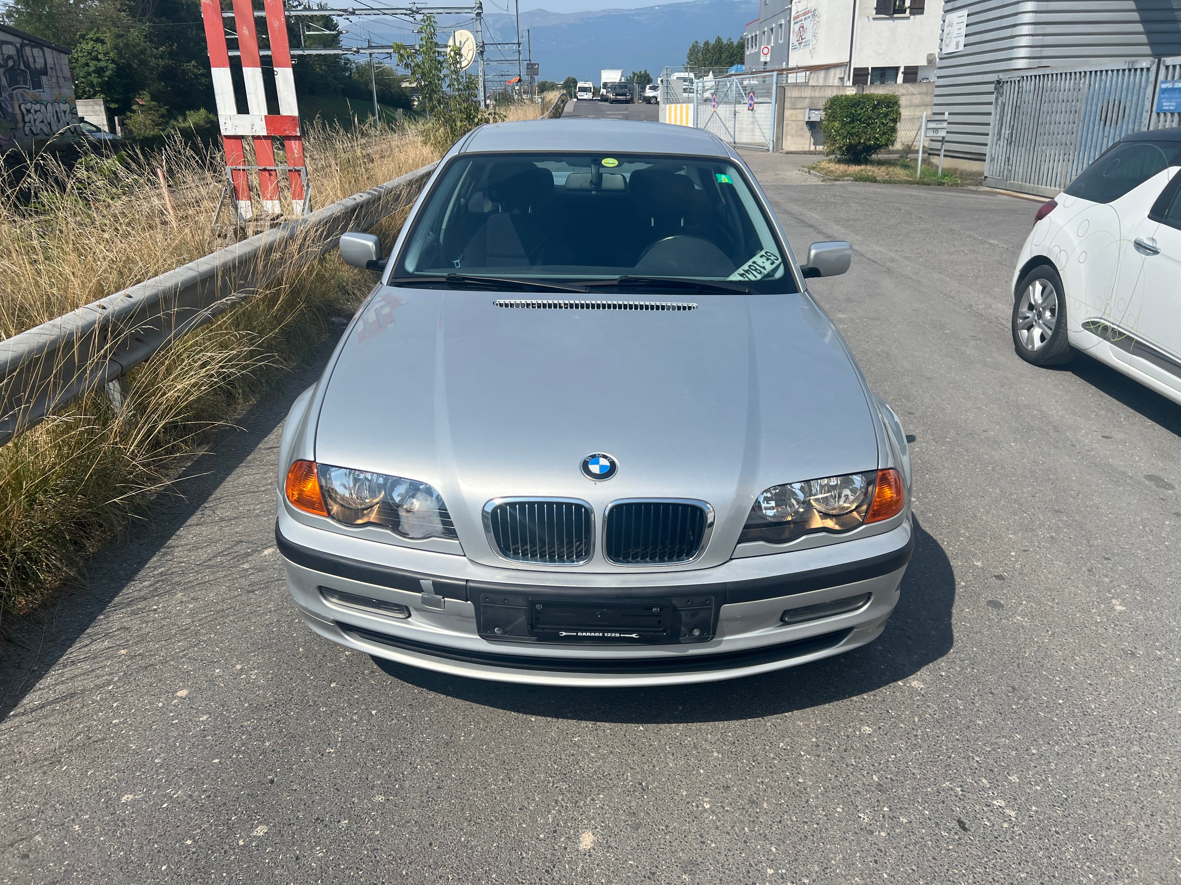 BMW 320i