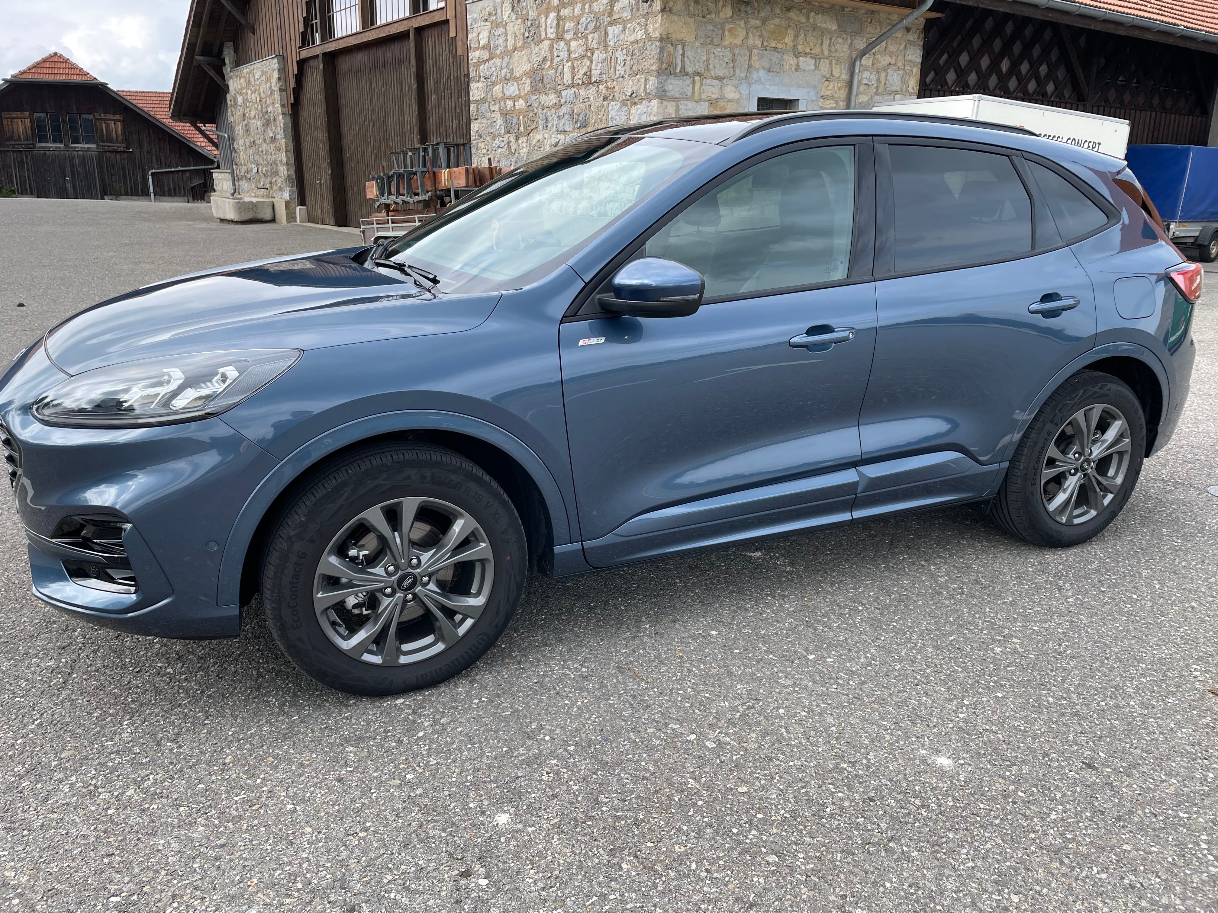 FORD Kuga 2.5 FHEV ST-Line X 4WD