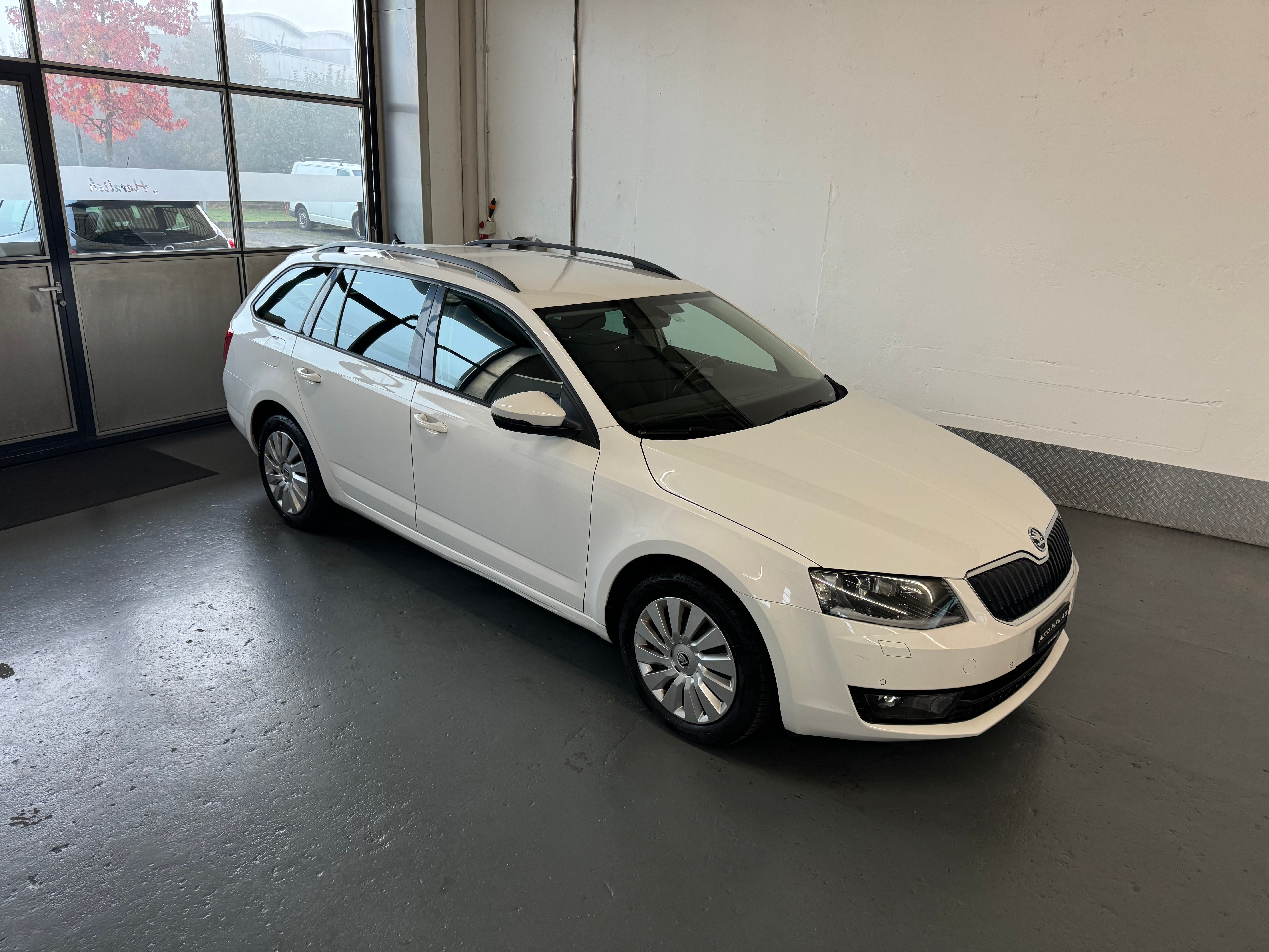 SKODA Octavia Combi 1.6 TDI Ambition DSG