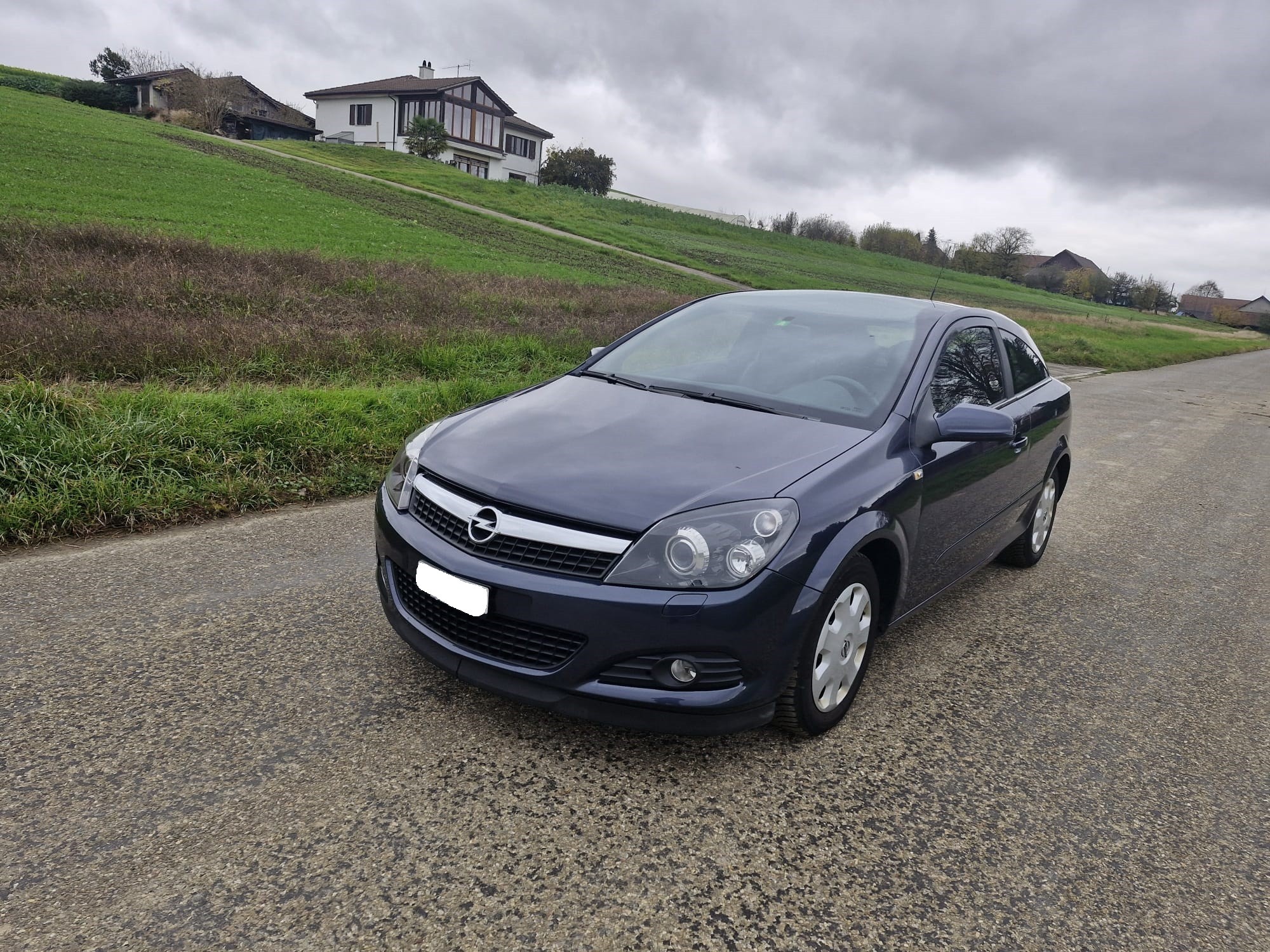 OPEL Astra GTC 1.8i 16V Diamond Automatic