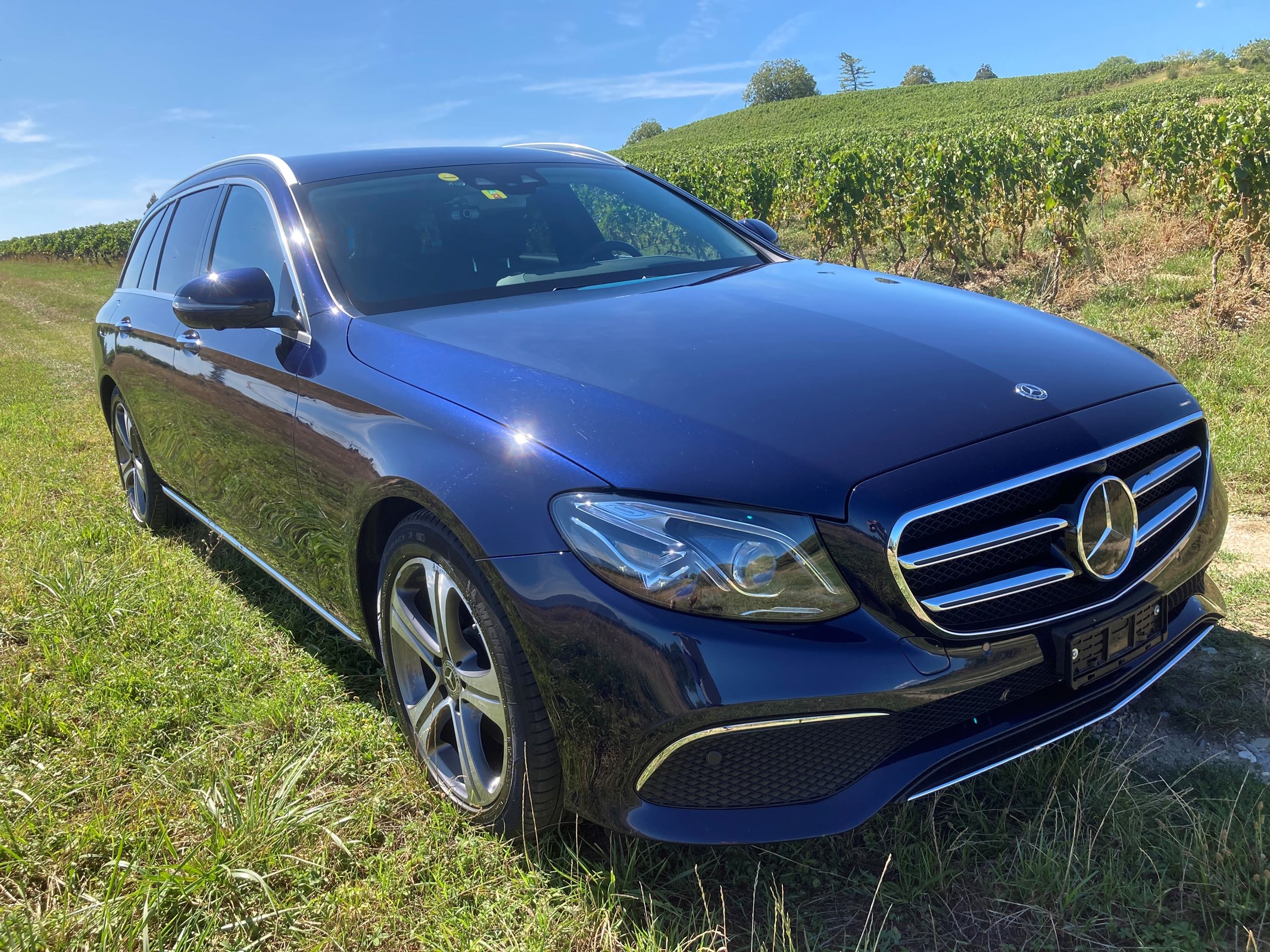 MERCEDES-BENZ E 220 d Swiss Star Avantgarde 4Matic 9G-Tronic